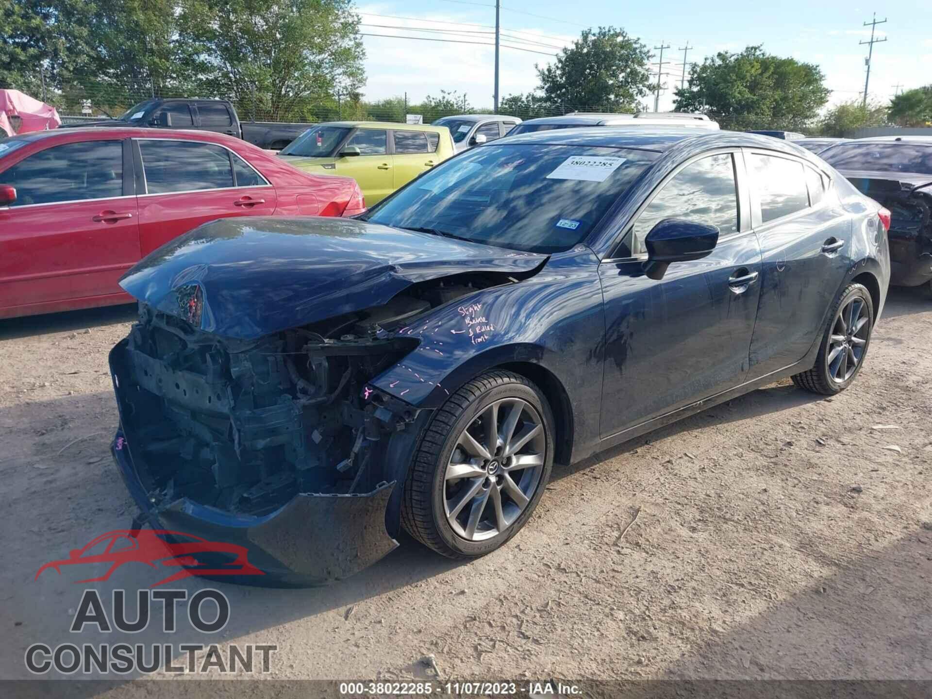 MAZDA MAZDA3 2018 - 3MZBN1V32JM160153