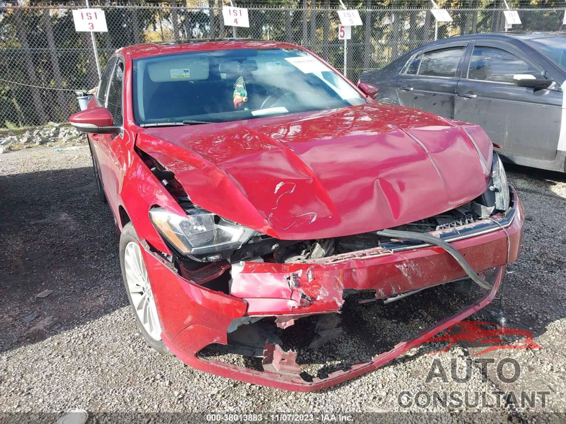VOLKSWAGEN PASSAT 2016 - 1VWBT7A30GC032907