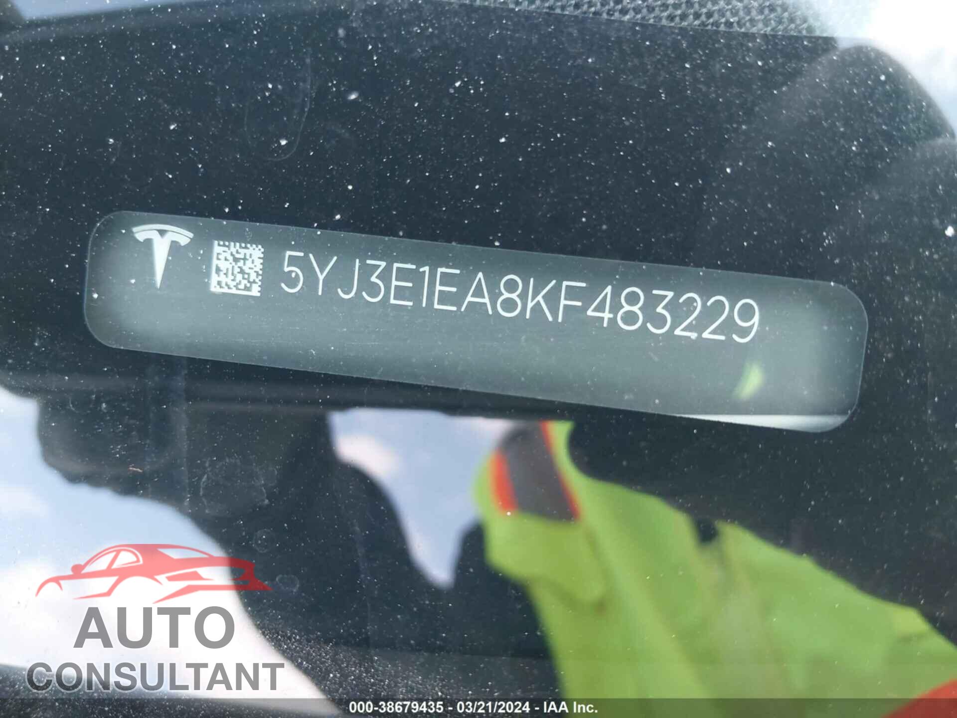 TESLA MODEL 3 2019 - 5YJ3E1EA8KF483229