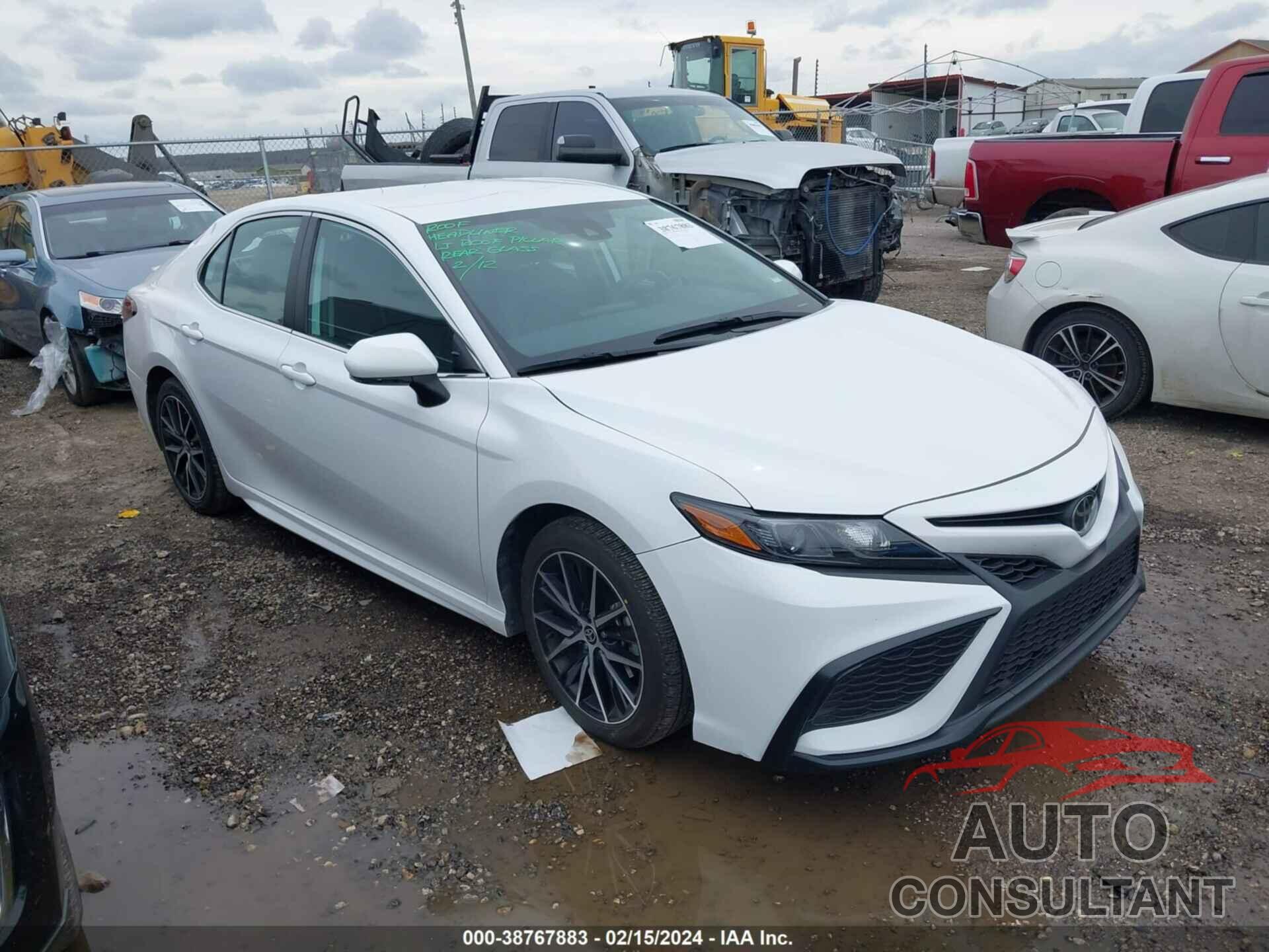 TOYOTA CAMRY 2022 - 4T1G11AK0NU708505