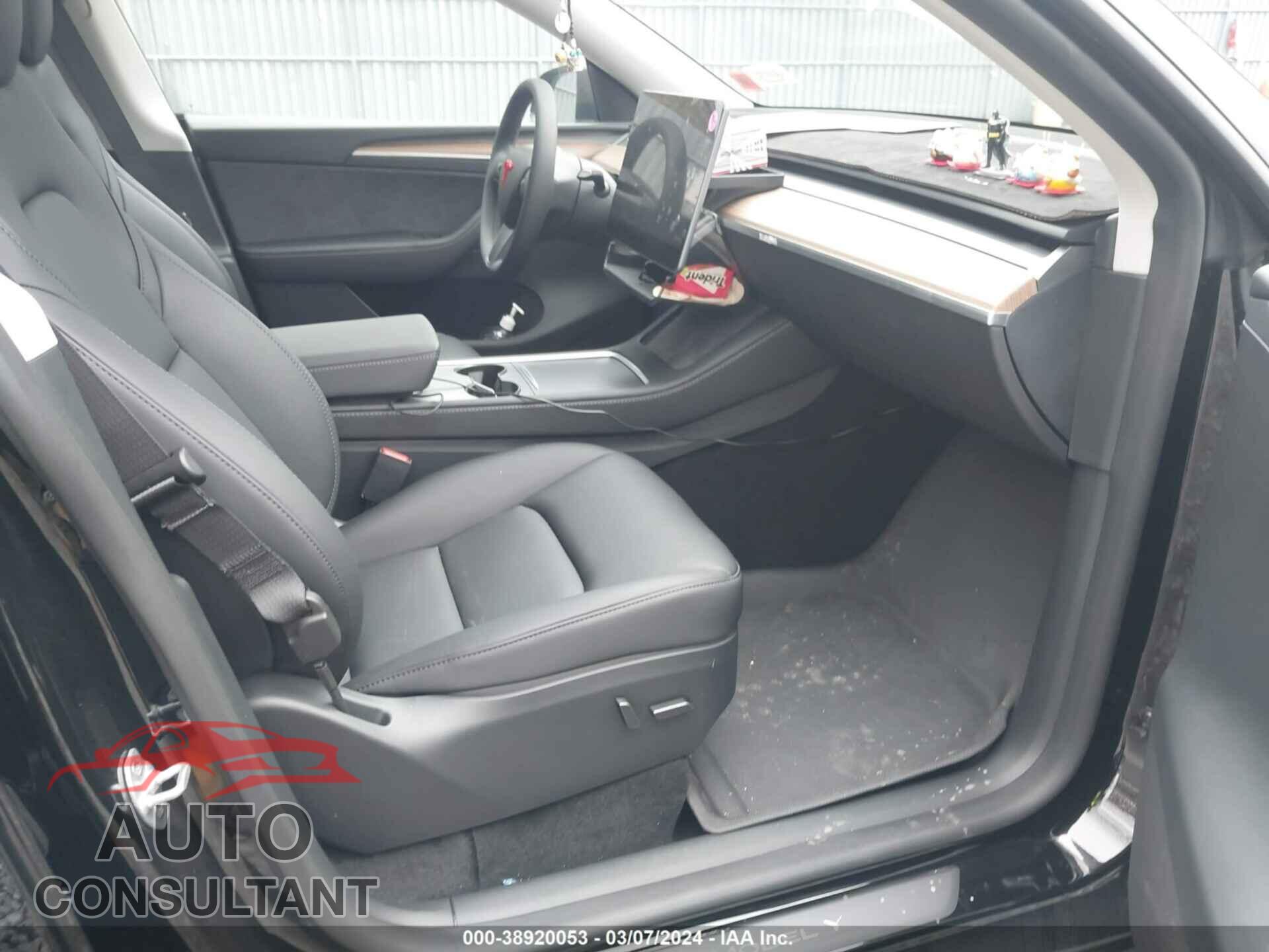 TESLA MODEL Y 2023 - 7SAYGAEE2PF907100