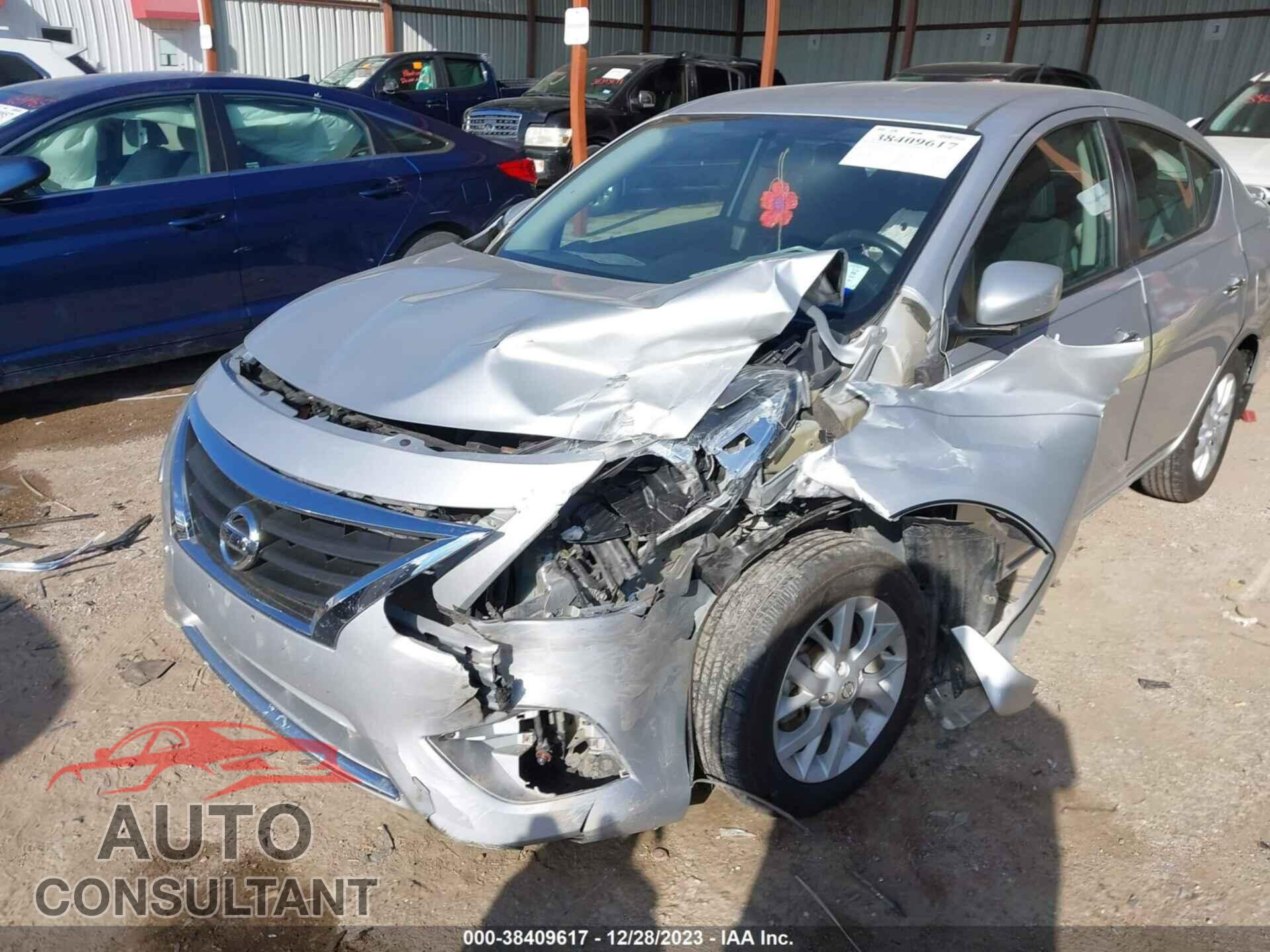 NISSAN VERSA 2017 - 3N1CN7AP8HL862709