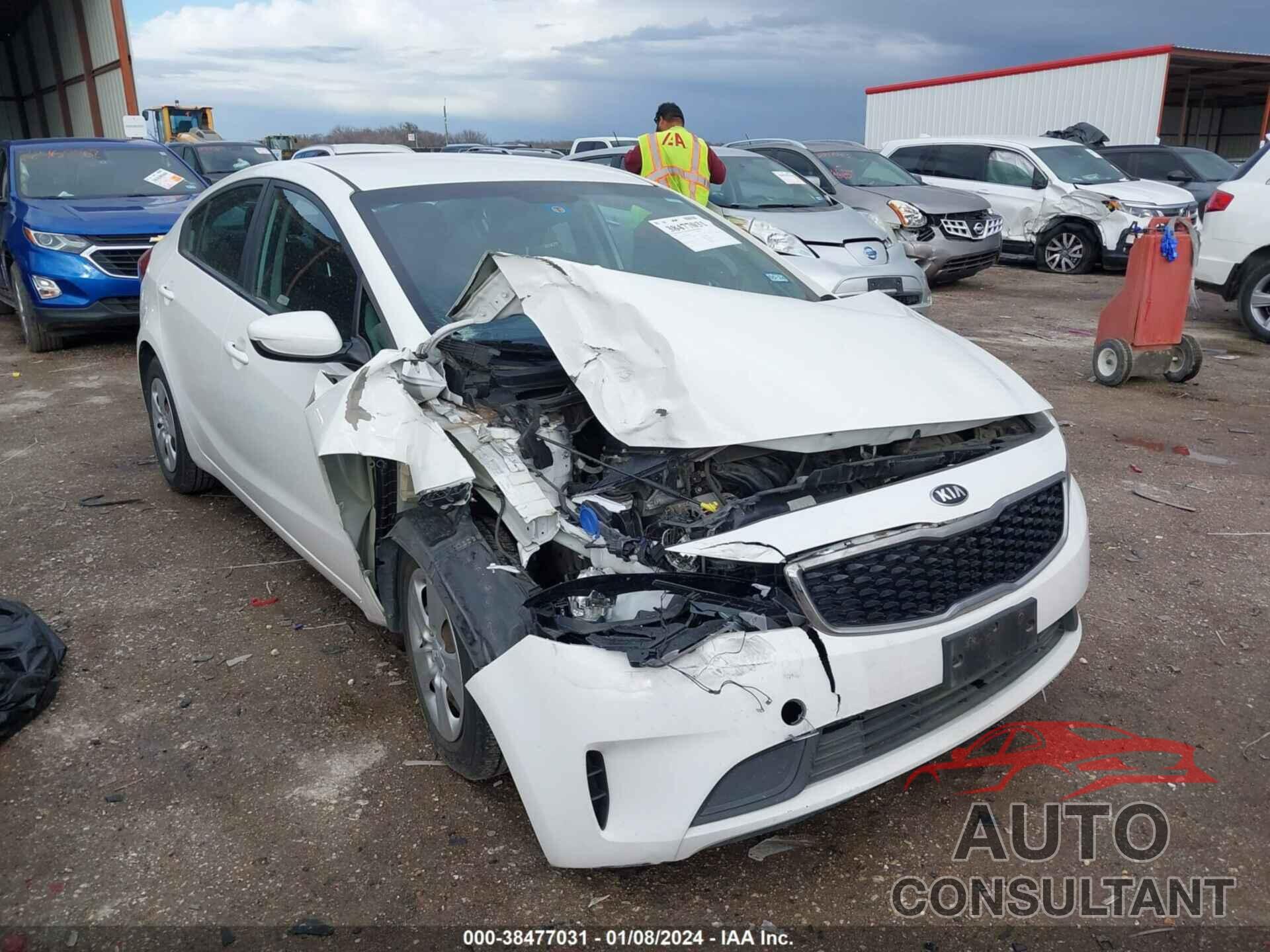 KIA FORTE 2018 - 3KPFK4A77JE168380