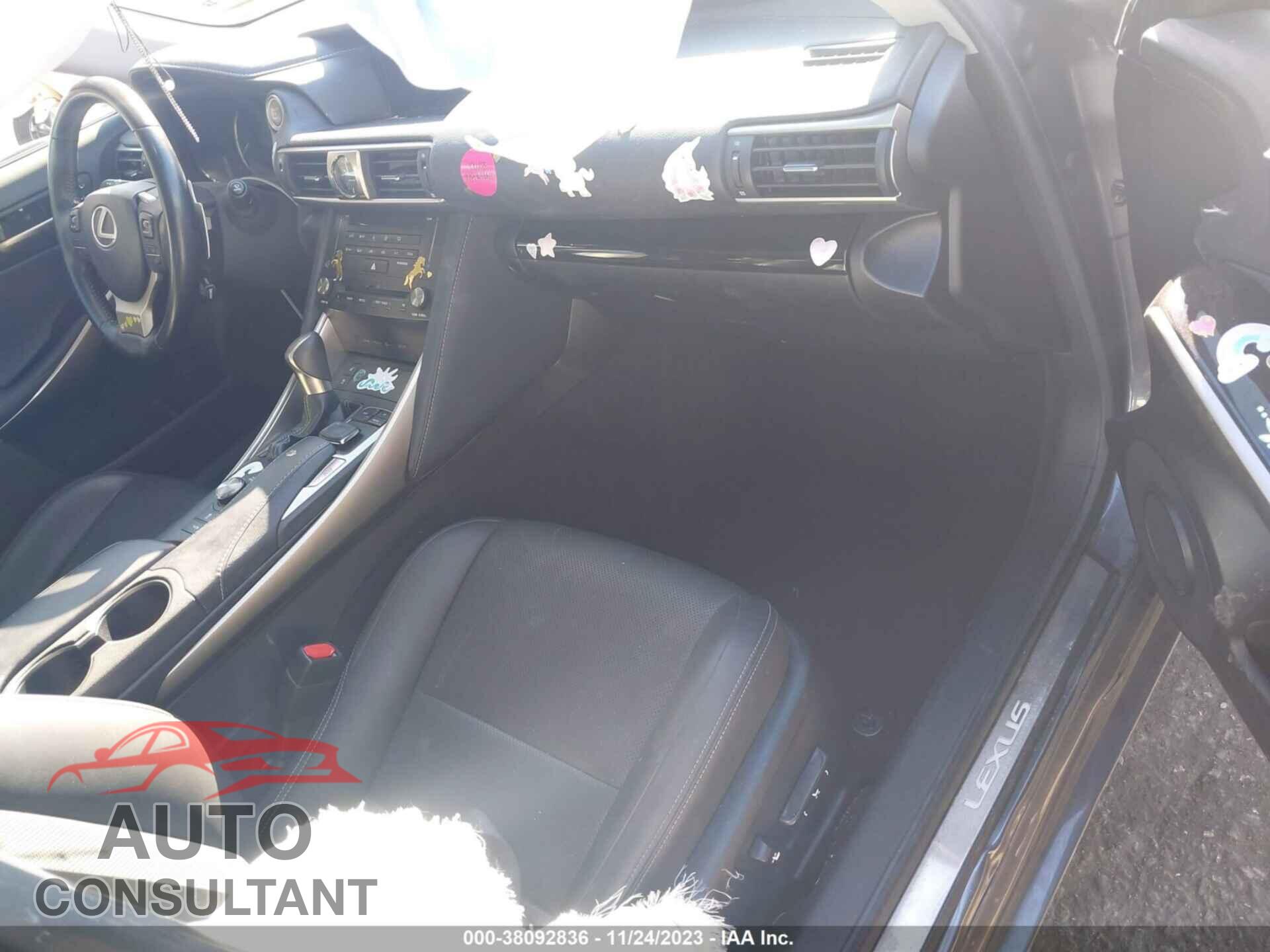 LEXUS IS 300 2018 - JTHC81D23J5029230