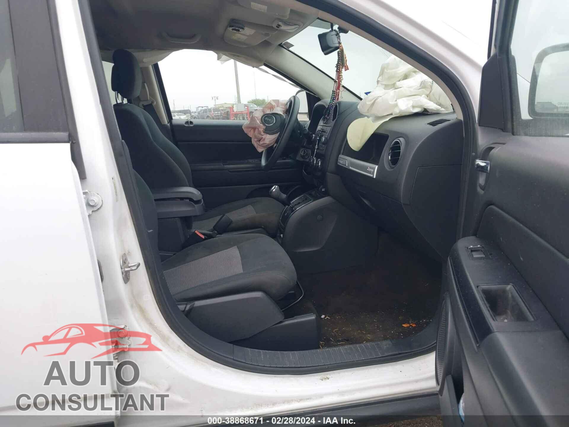JEEP COMPASS 2016 - 1C4NJCBAXGD681510