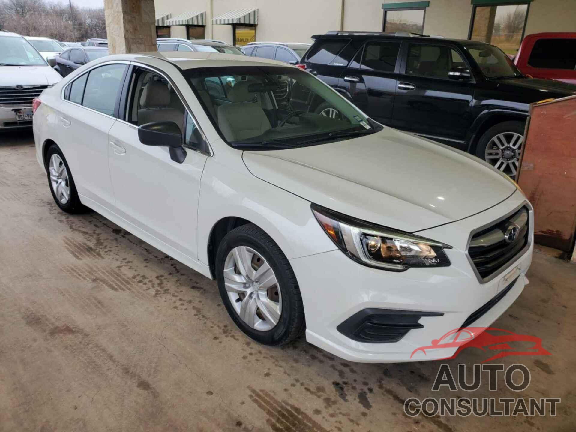 SUBARU LEGACY 2019 - 4S3BNAB65K3038715