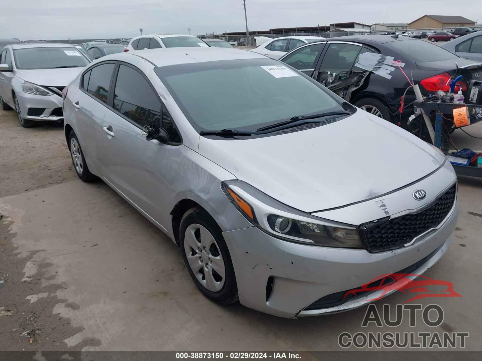 KIA FORTE 2018 - 3KPFL4A74JE249141