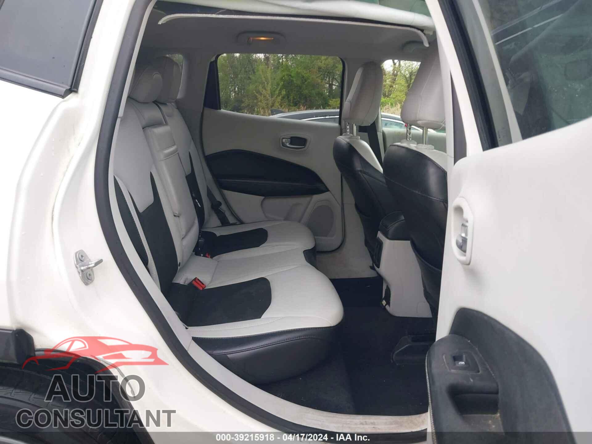 JEEP COMPASS 2018 - 3C4NJDBB5JT366341