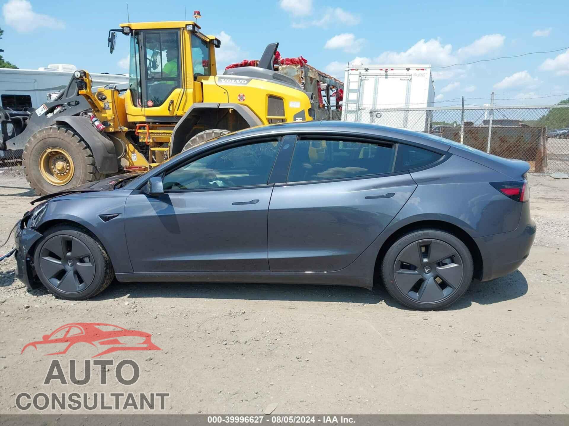 TESLA MODEL 3 2023 - 5YJ3E1EA3PF657229