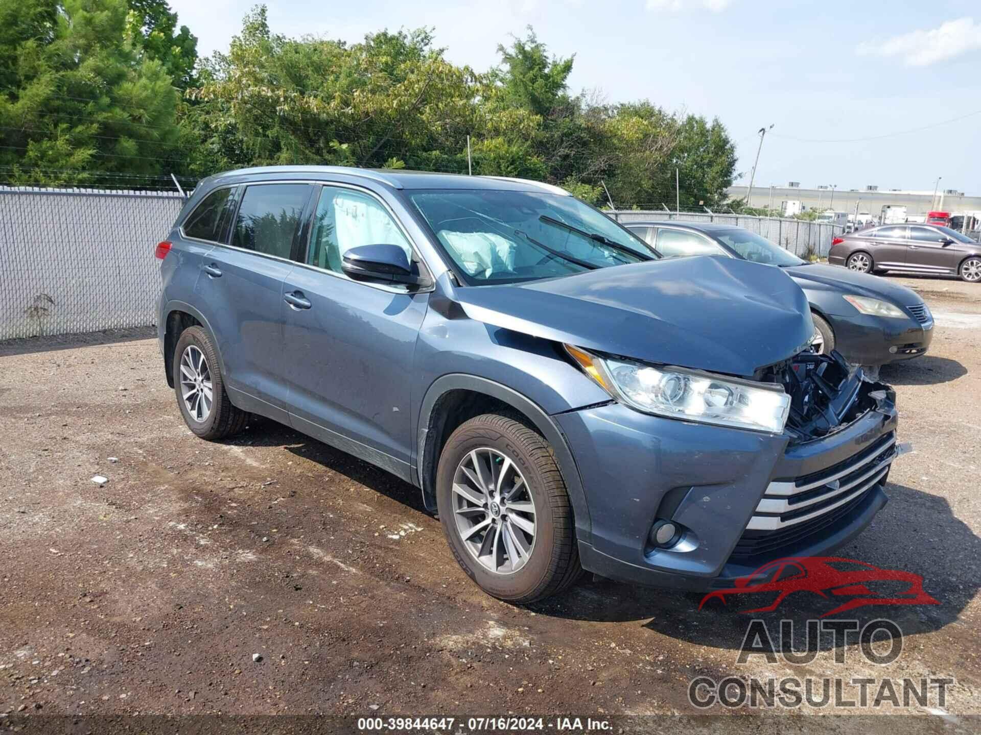 TOYOTA HIGHLANDER 2019 - 5TDJZRFHXKS945761