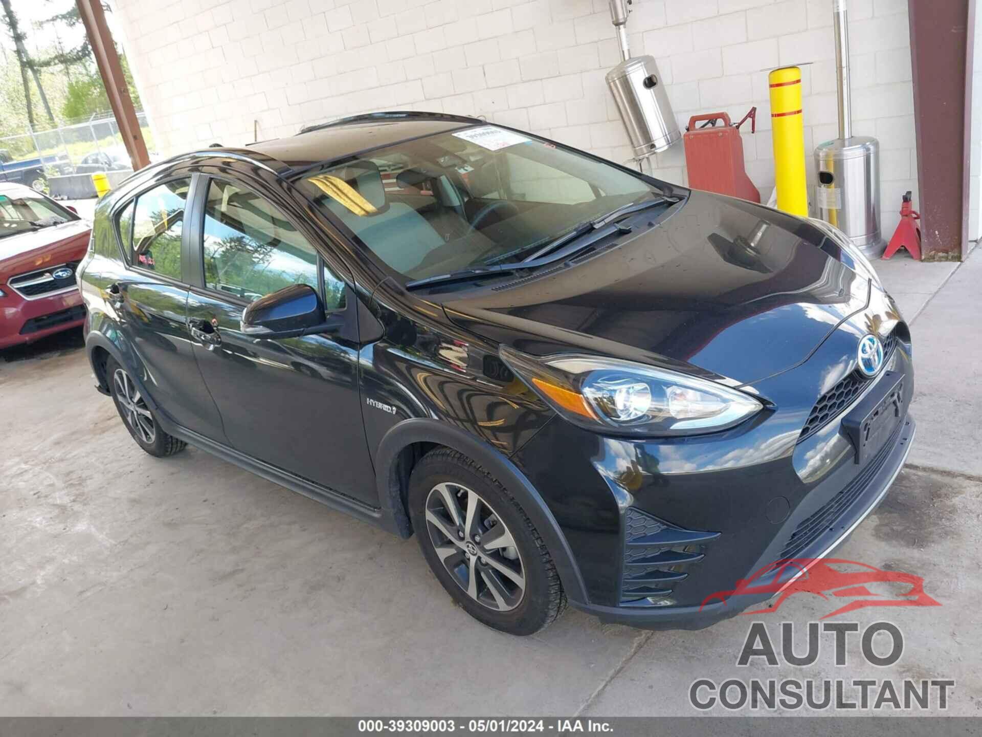 TOYOTA PRIUS C 2018 - JTDKDTB38J1617311