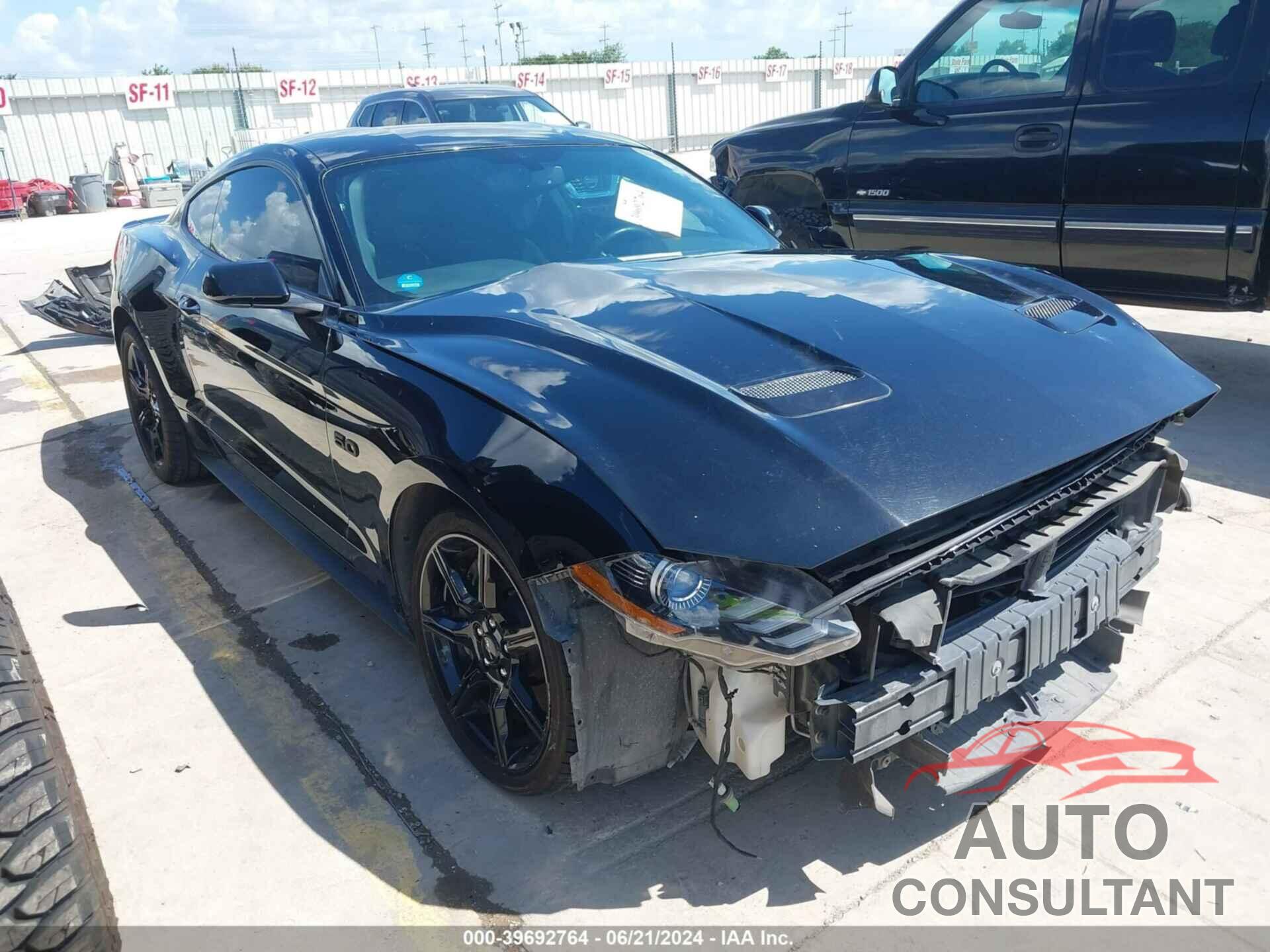 FORD MUSTANG 2018 - 1FA6P8CF4J5184194