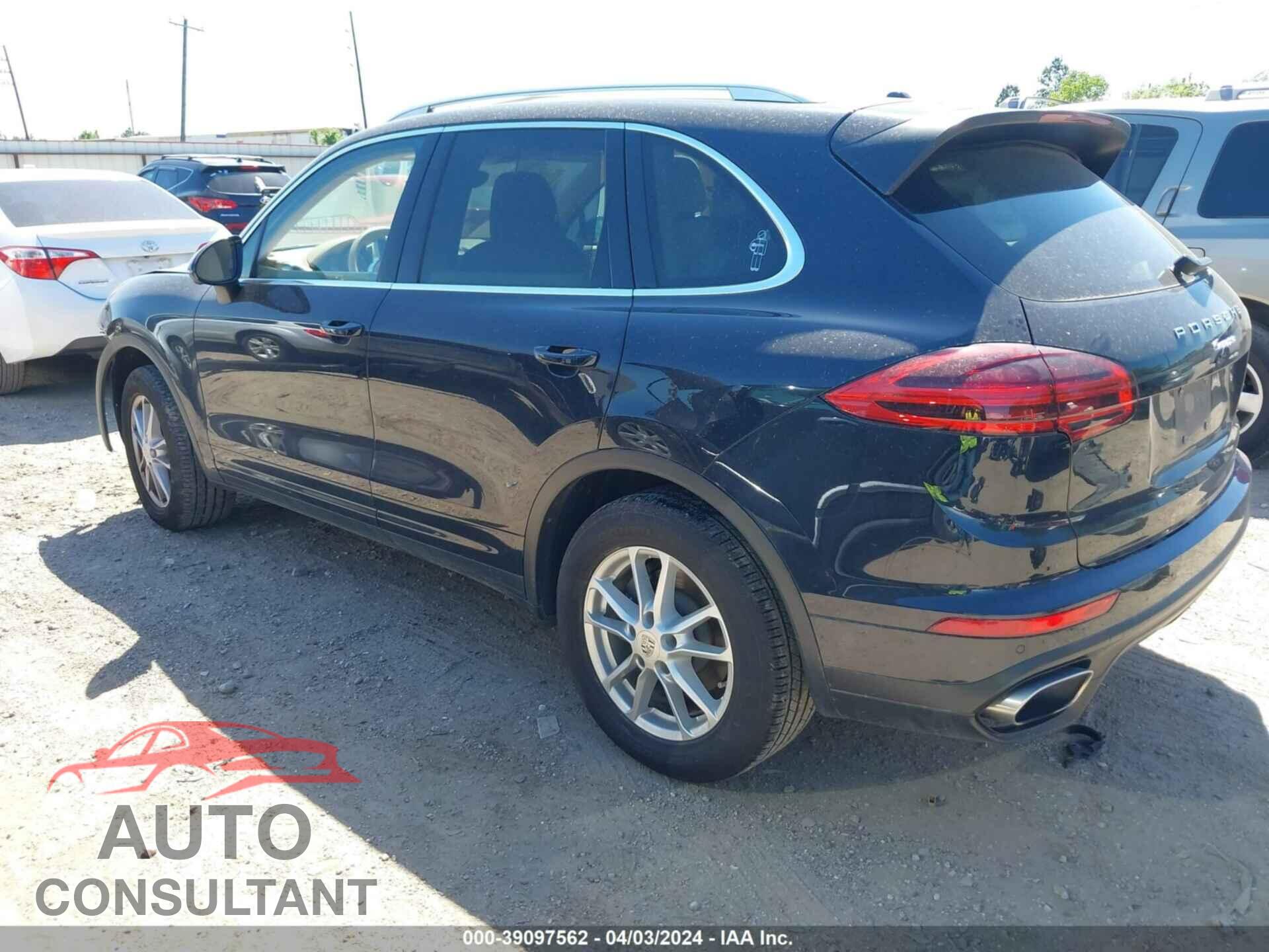 PORSCHE CAYENNE 2017 - WP1AA2A24HKA88935