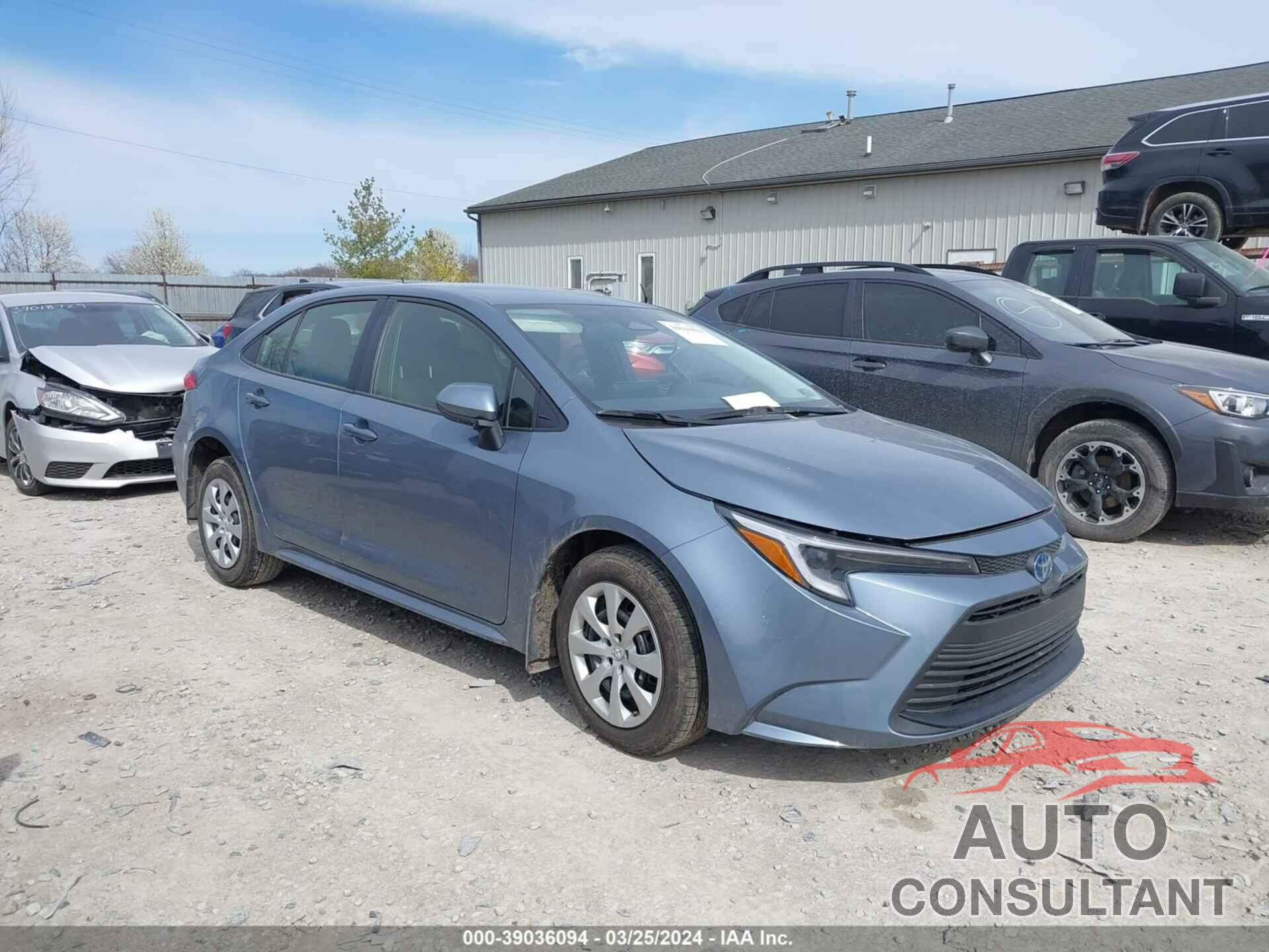 TOYOTA COROLLA 2024 - JTDBCMFE6R3040430
