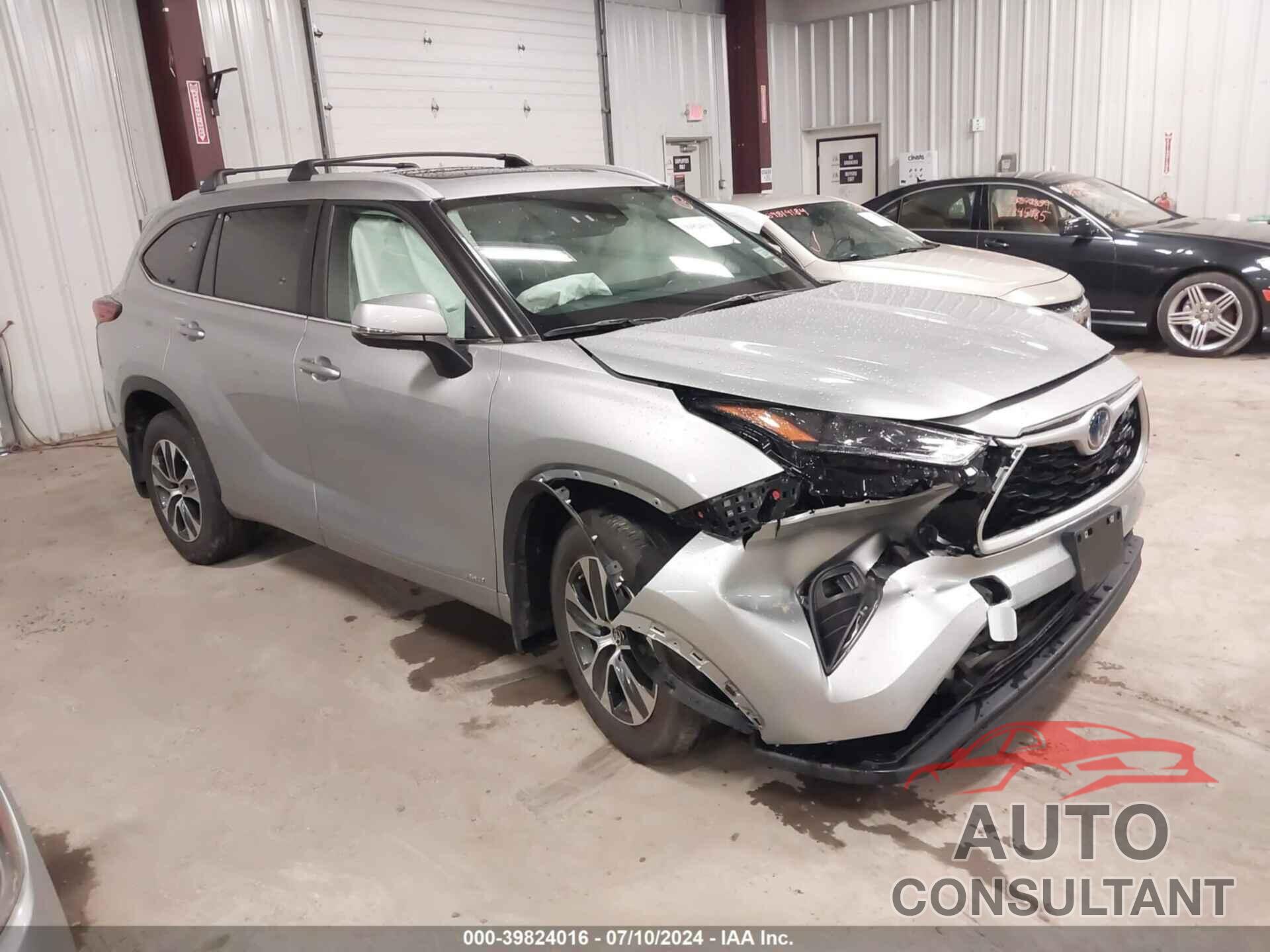 TOYOTA HIGHLANDER 2023 - 5TDKBRCH0PS598686