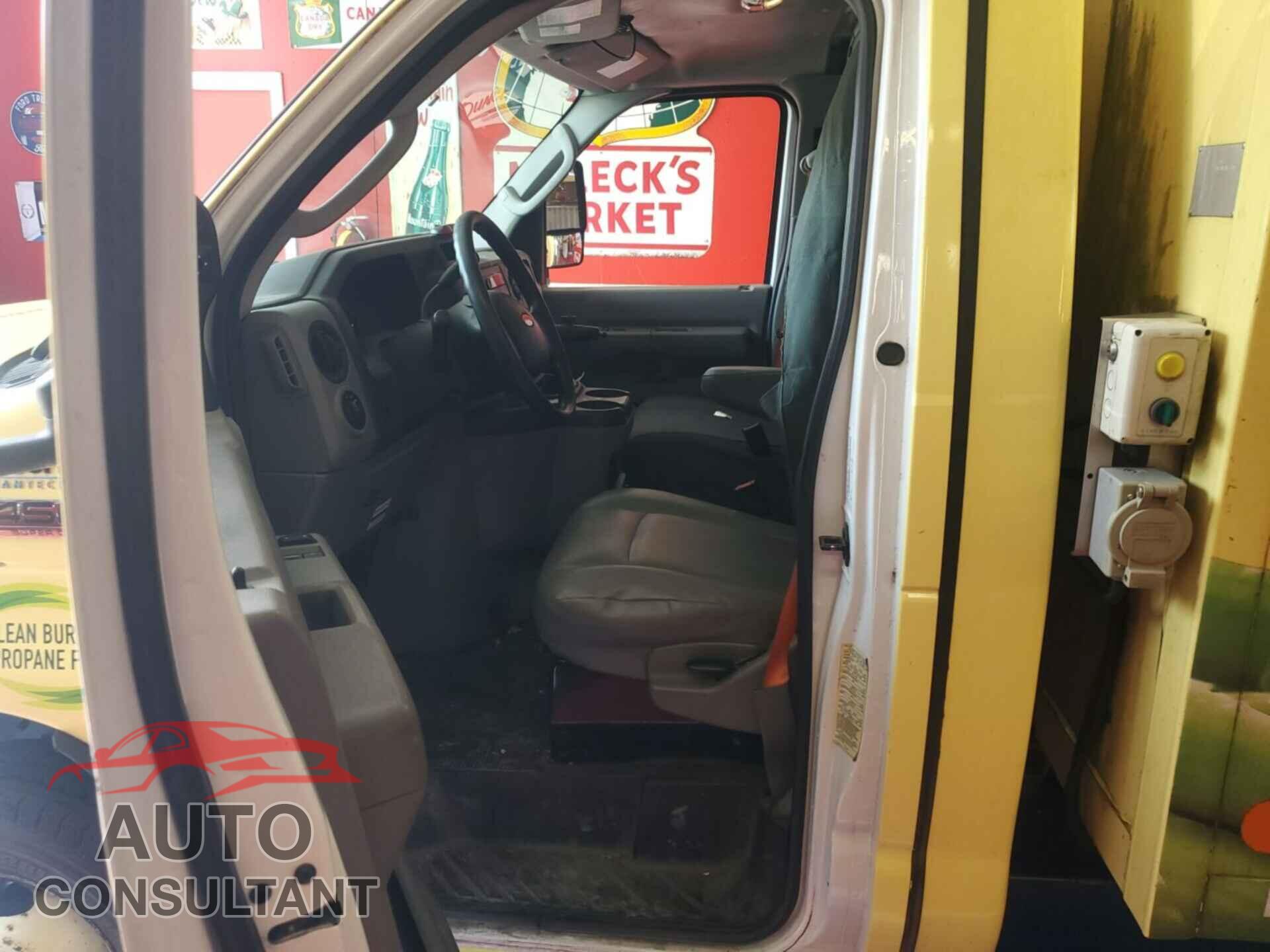 FORD ECONOLINE 2019 - 1FDXE4FS3KDC07800
