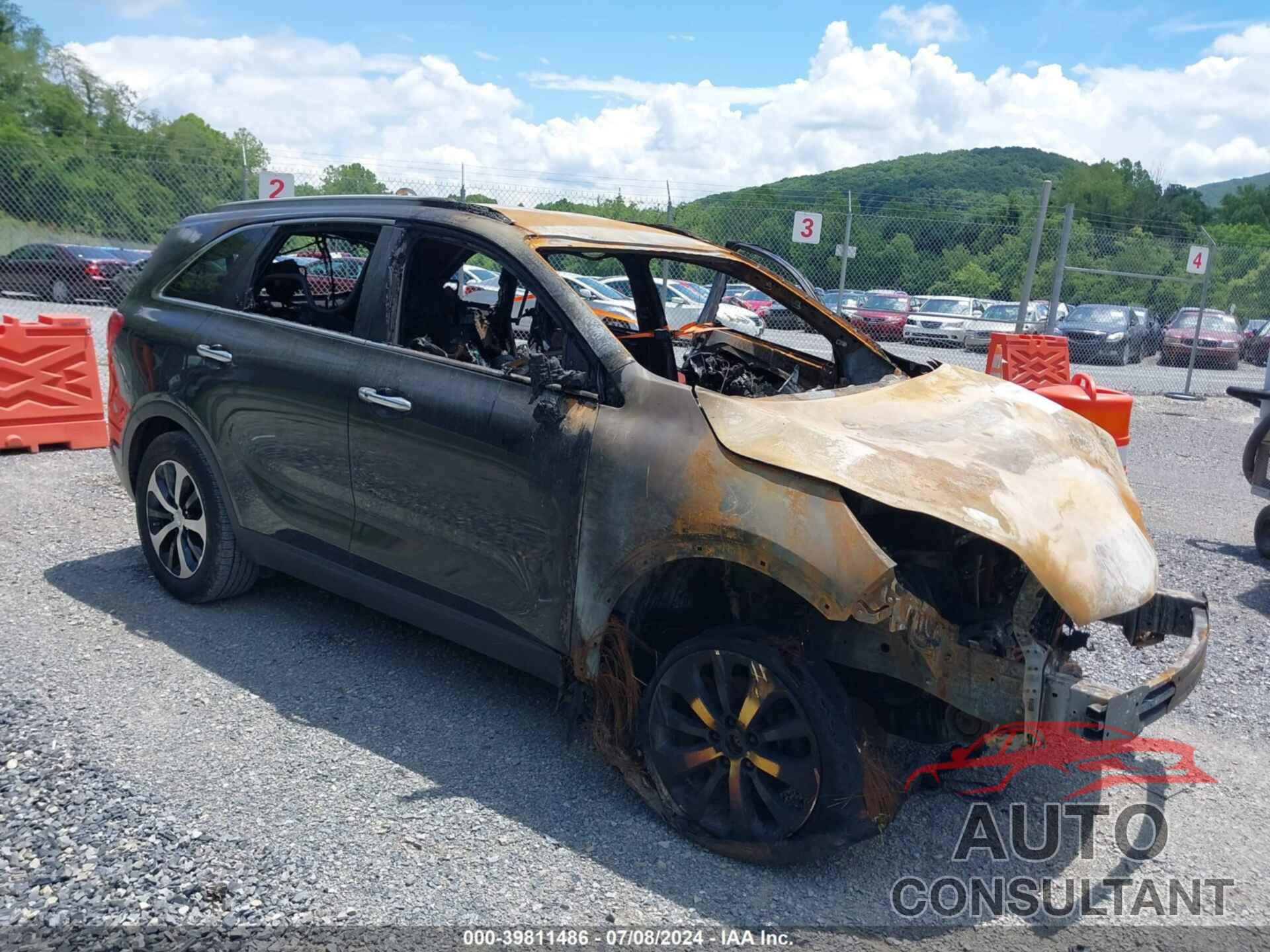 KIA SORENTO 2017 - 5XYPH4A12HG285201