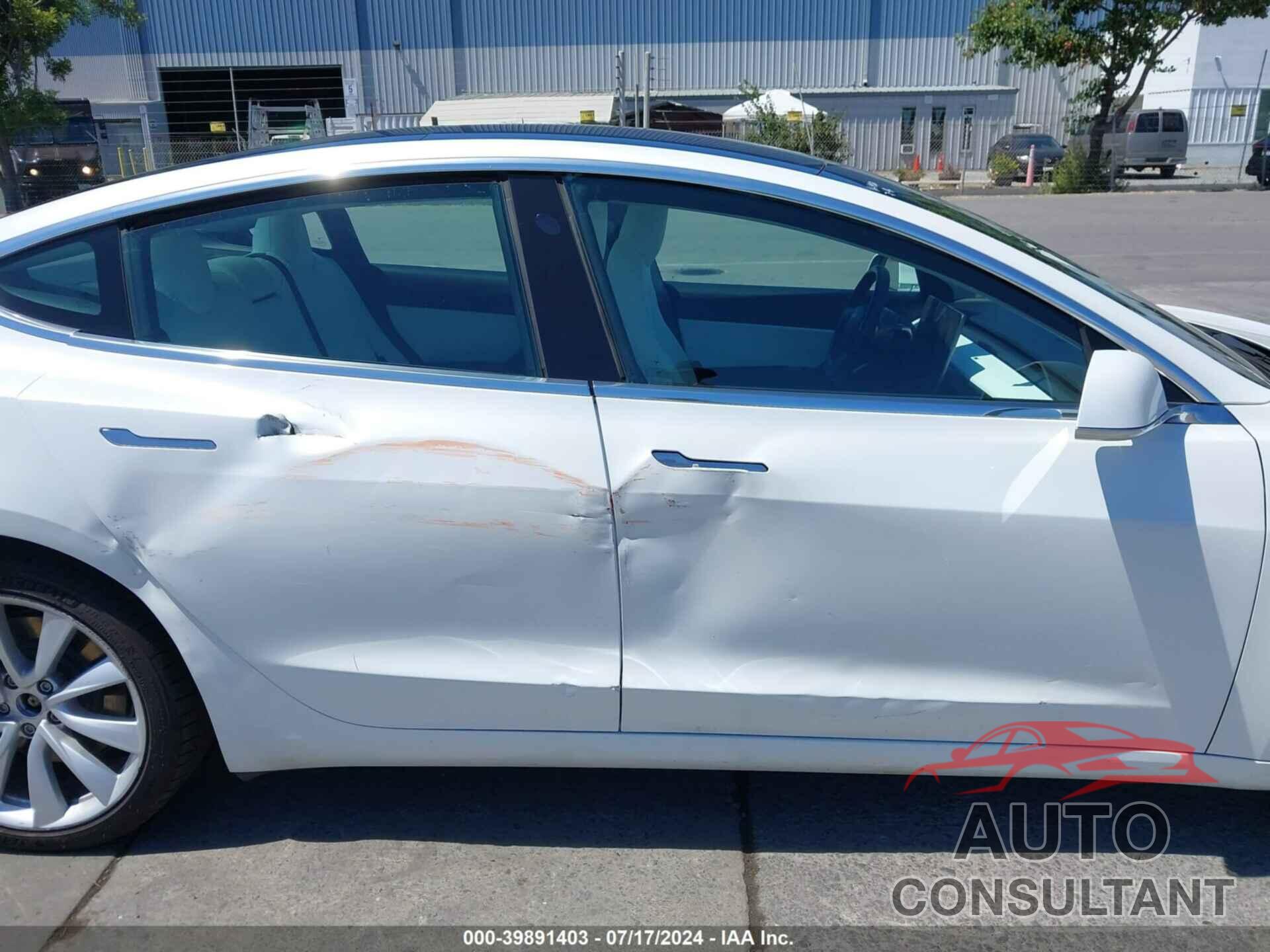 TESLA MODEL 3 2019 - 5YJ3E1EAXKF302650