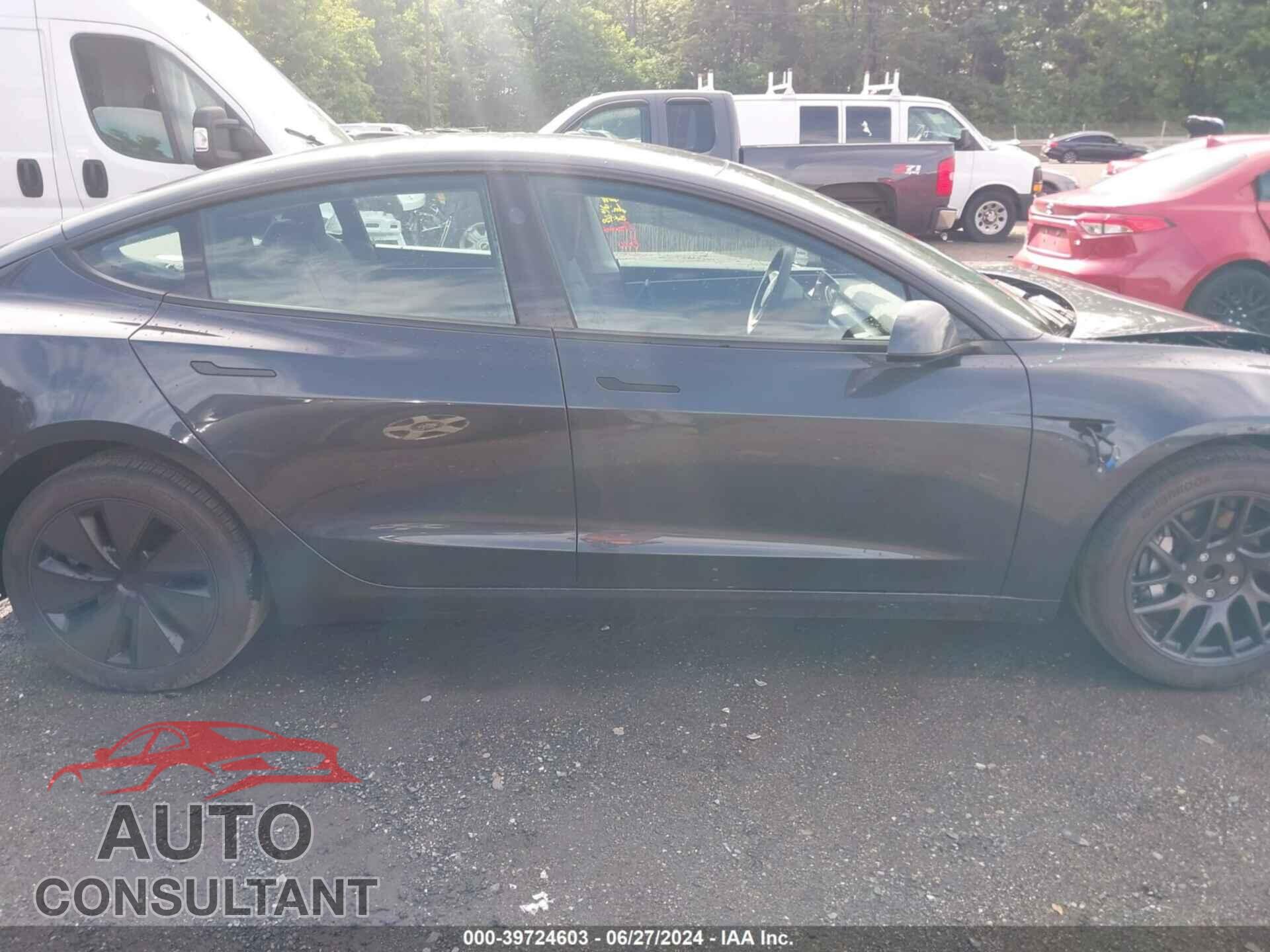 TESLA MODEL 3 2024 - 5YJ3E1EA2RF735860