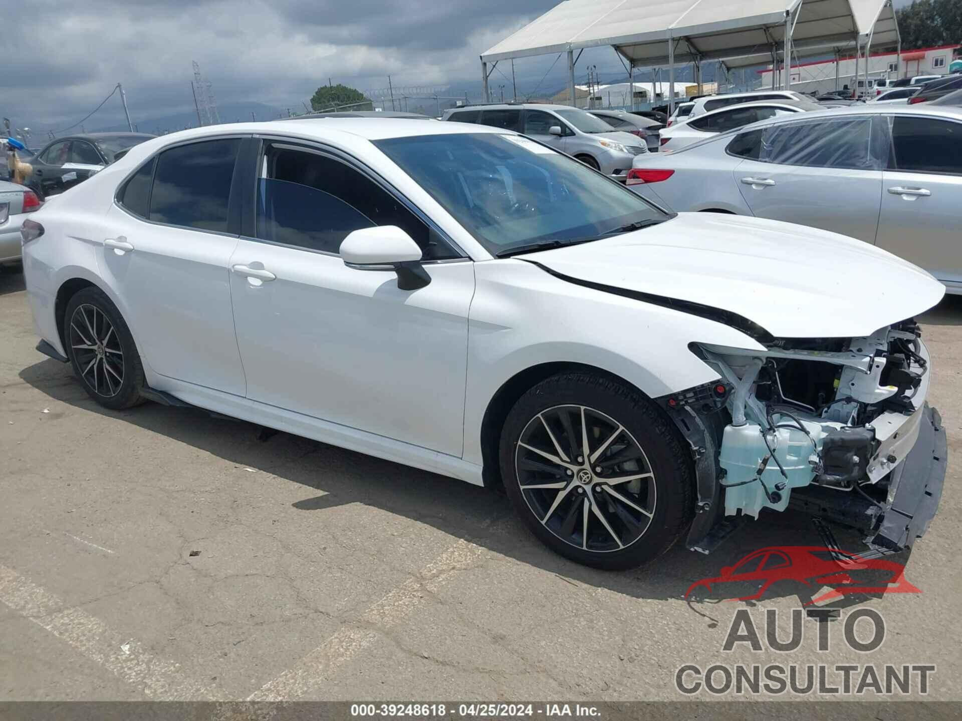 TOYOTA CAMRY 2022 - 4T1G11AK2NU684773