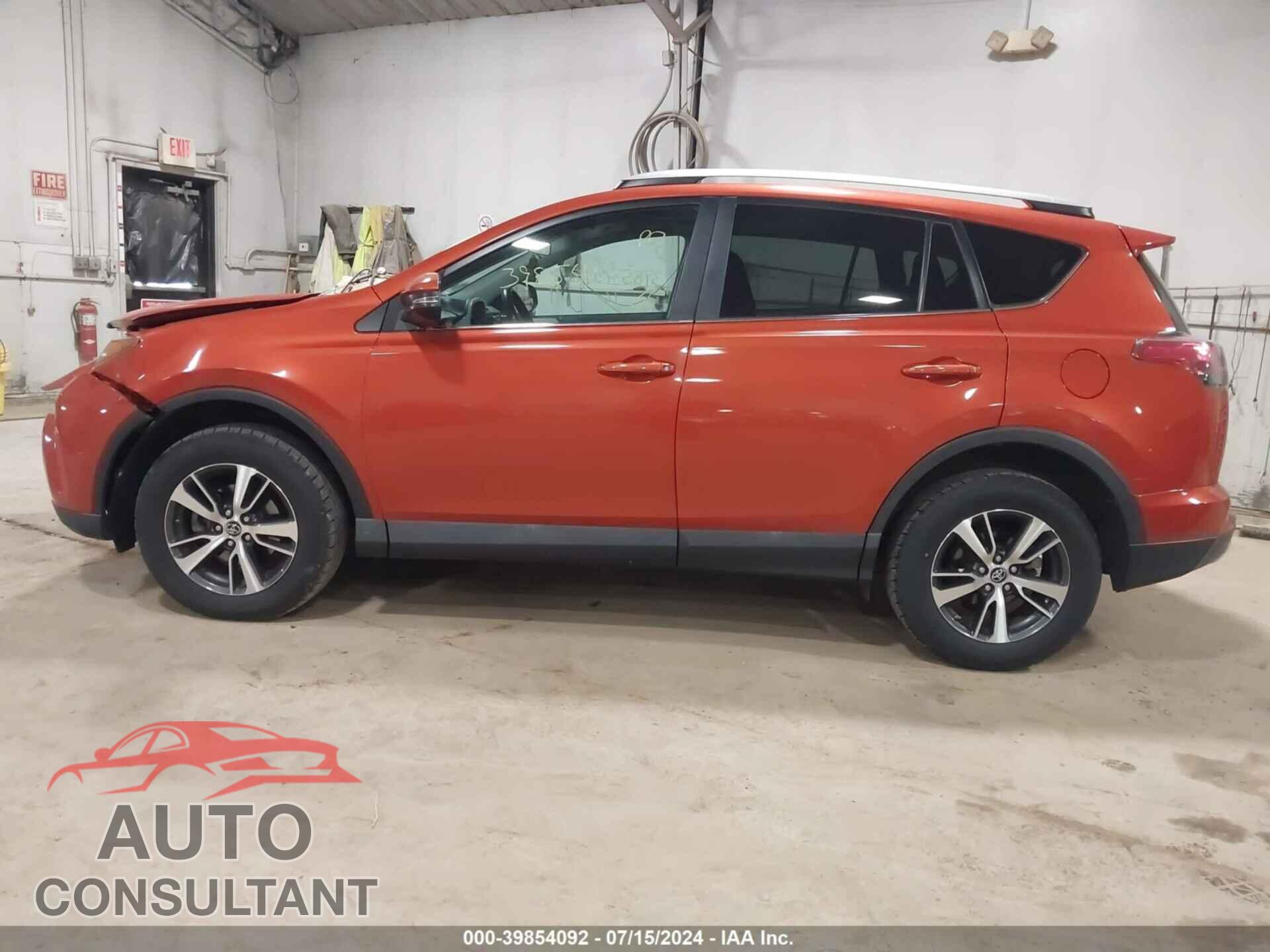 TOYOTA RAV4 2016 - 2T3RFREV1GW445285