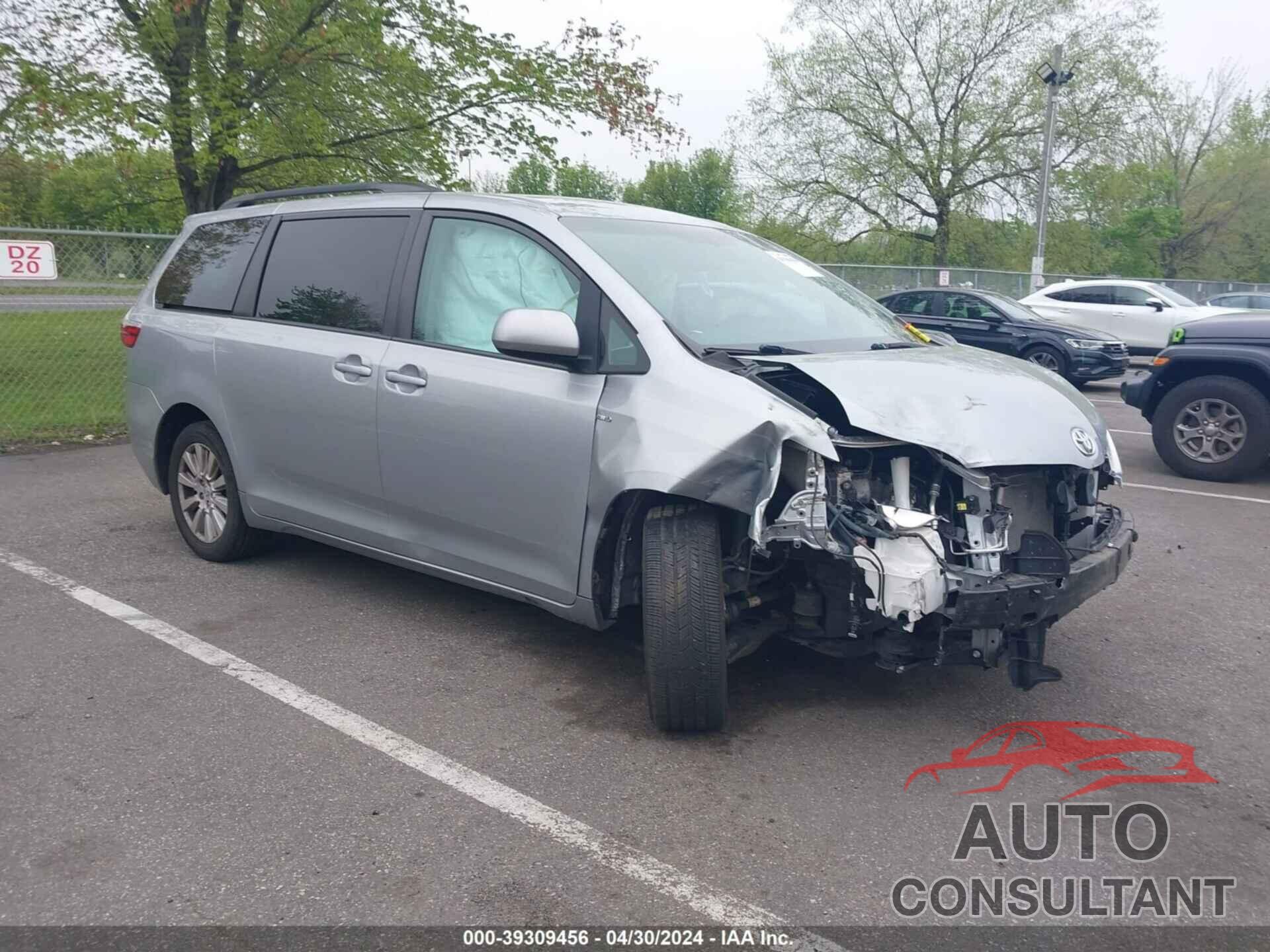 TOYOTA SIENNA 2017 - 5TDJZ3DC1HS182185