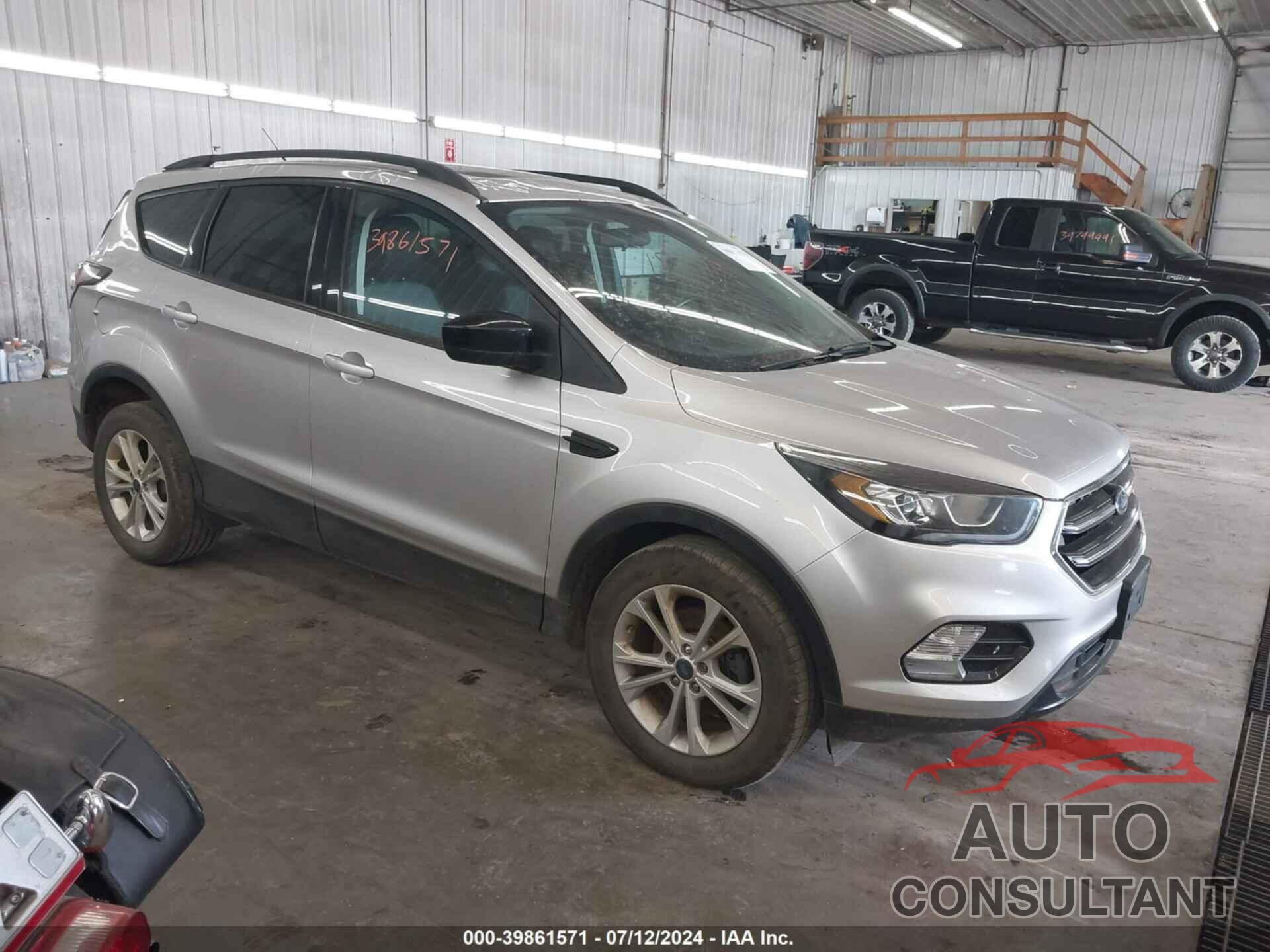 FORD ESCAPE 2017 - 1FMCU0GD3HUA82252