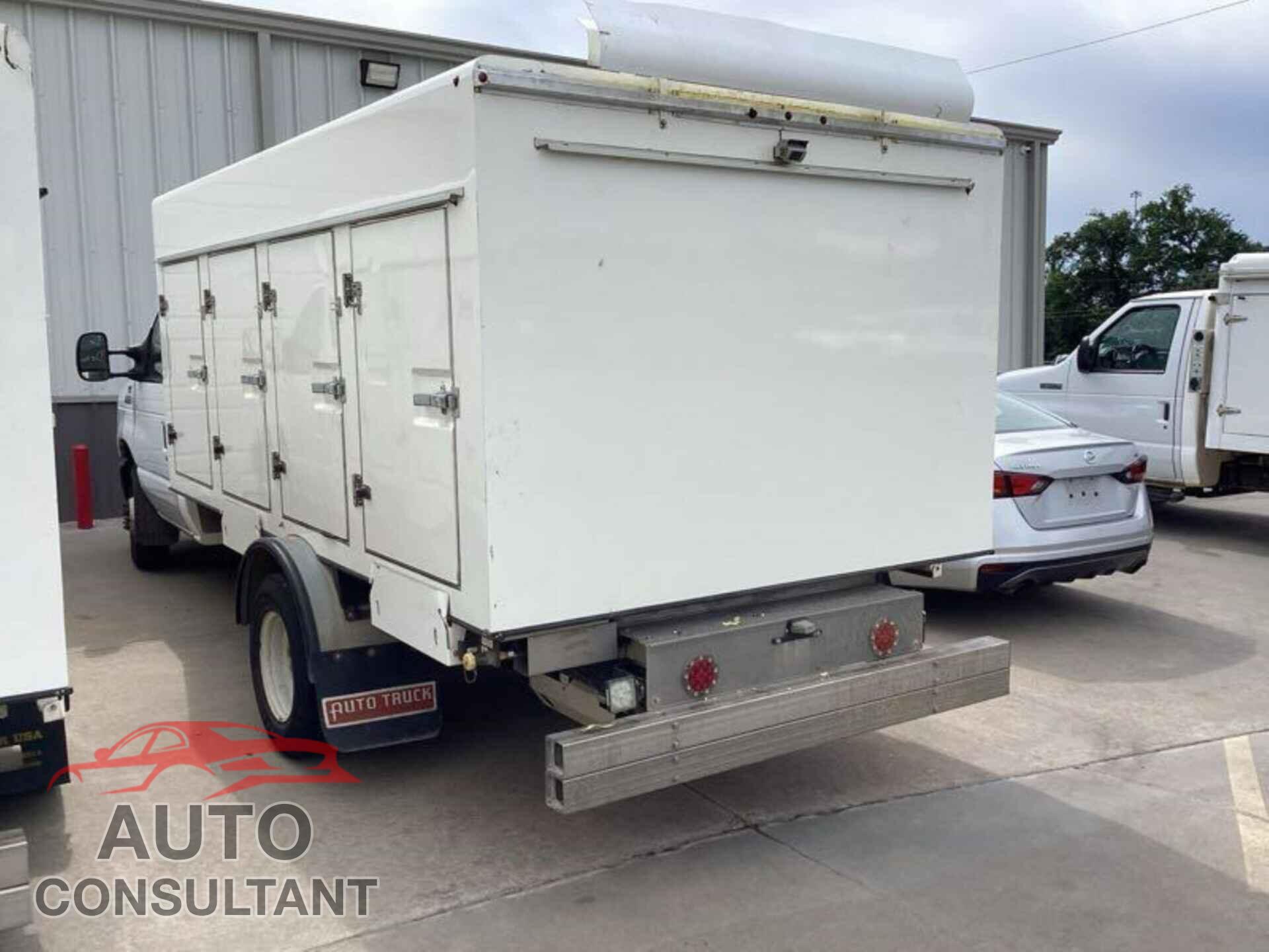 FORD E-450 CUTAWAY 2018 - 1FDXE4FS2JDC19662