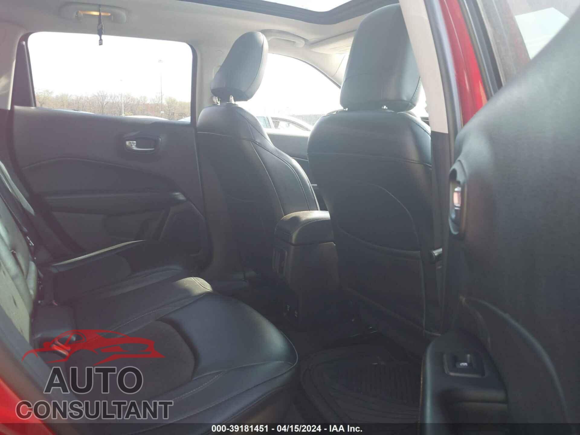 JEEP COMPASS 2018 - 3C4NJDBB0JT161543
