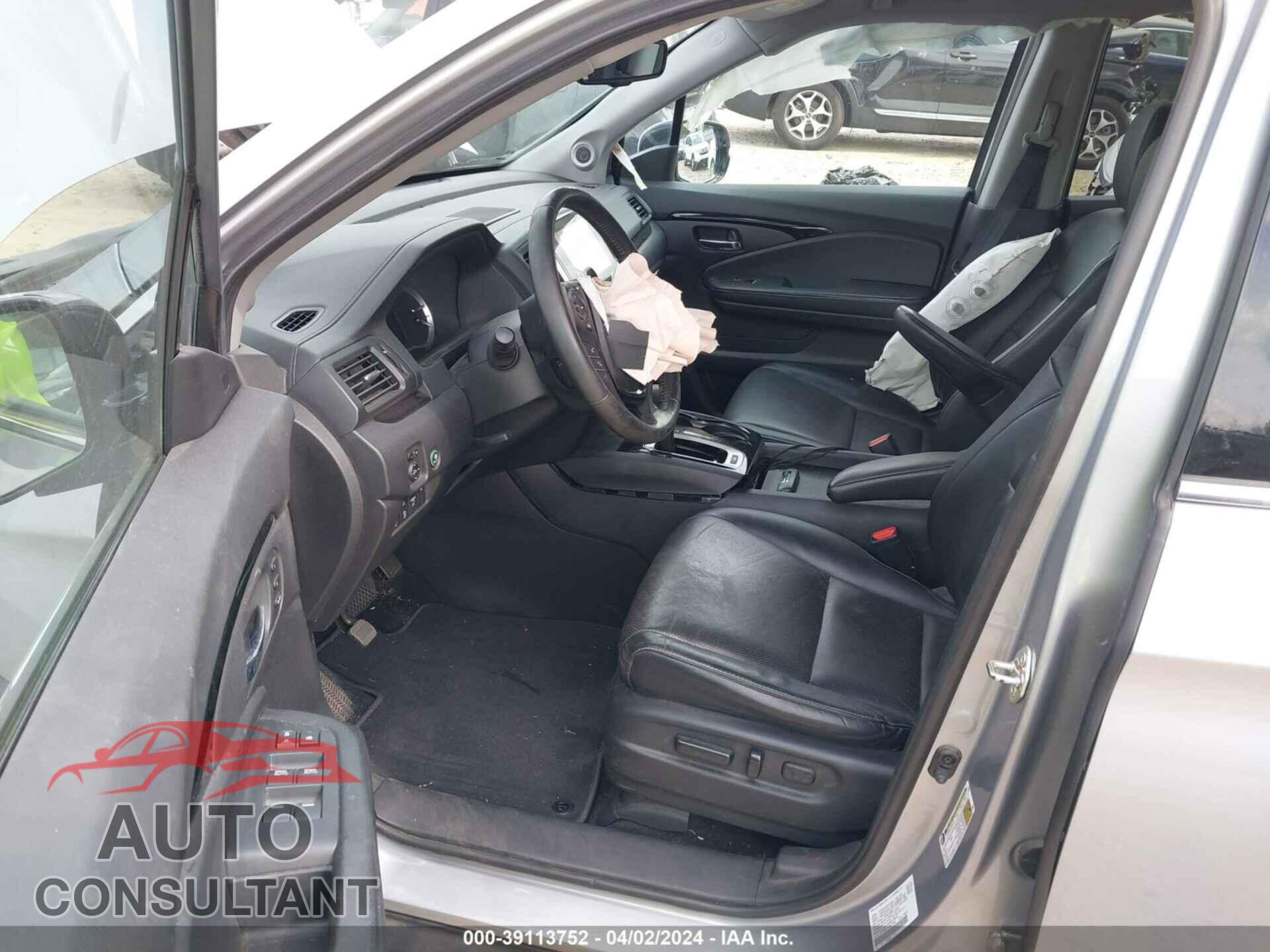 HONDA RIDGELINE 2018 - 5FPYK3F74JB017946