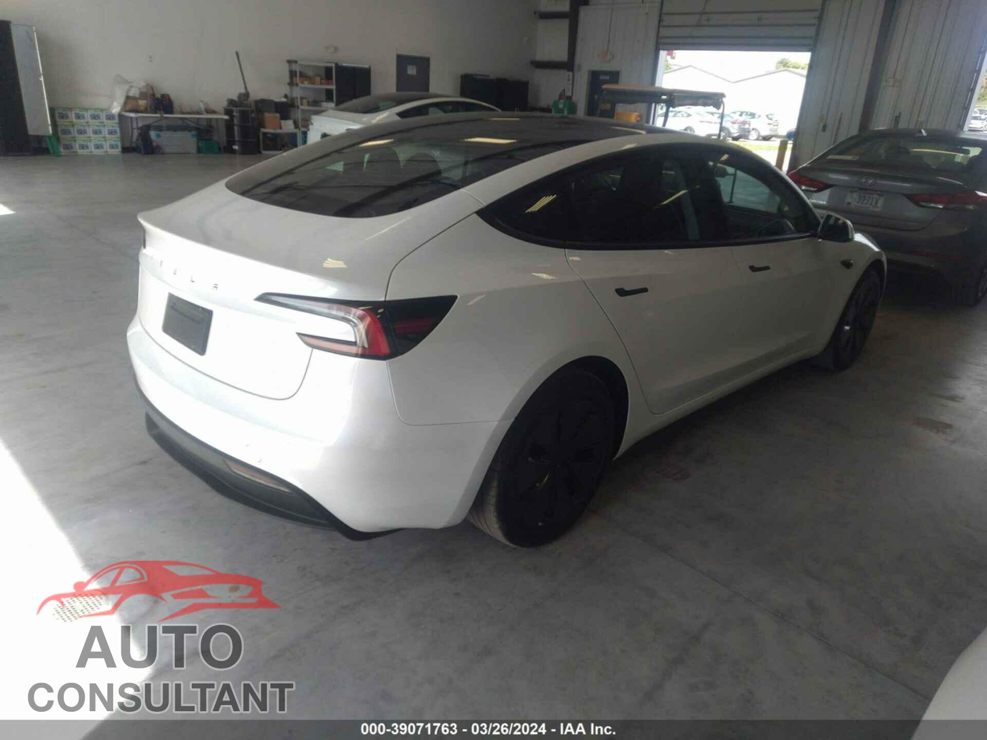 TESLA MODEL 3 2024 - 5YJ3E1EA3RF726035