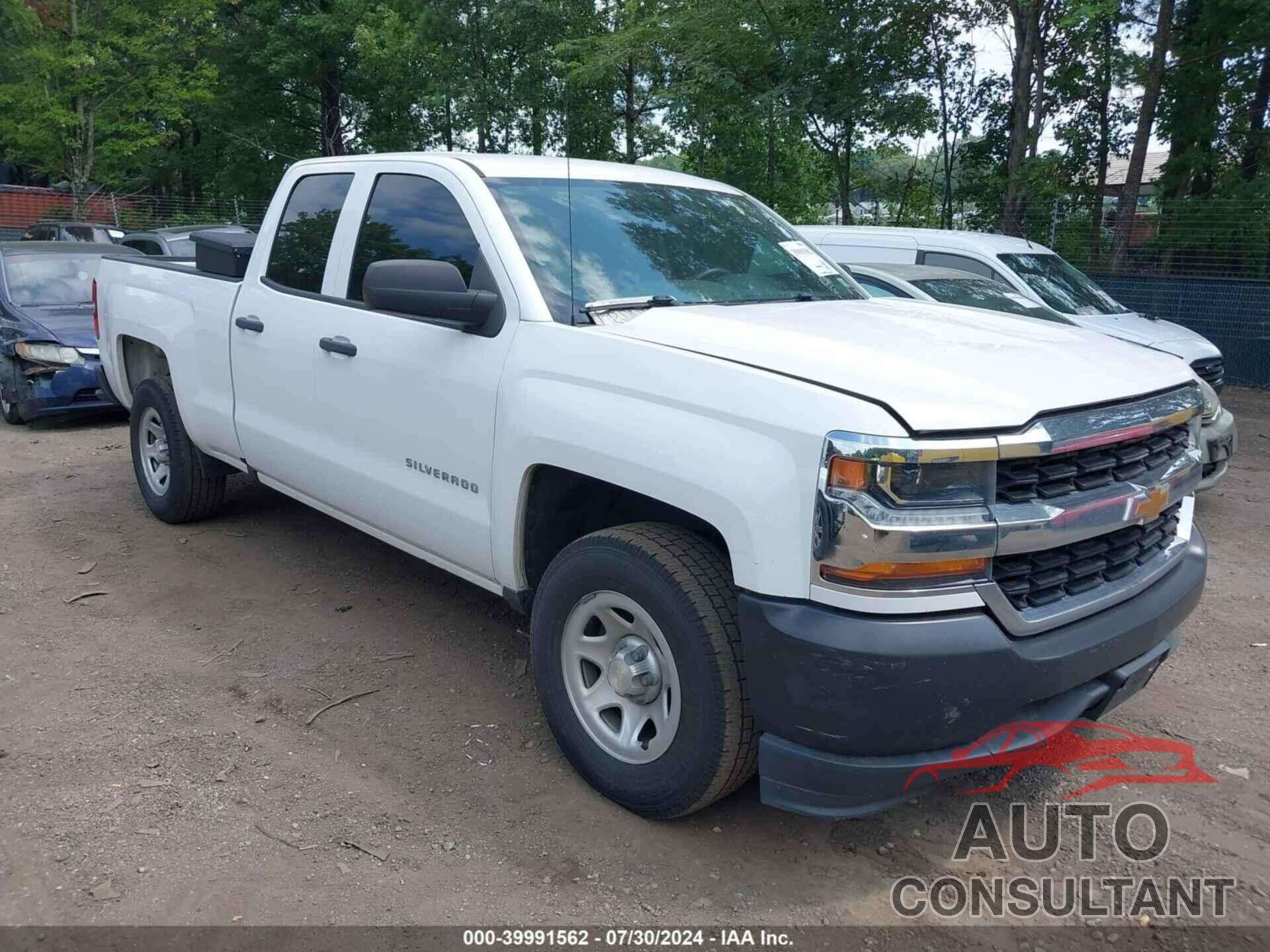CHEVROLET SILVERADO 1500 2018 - 1GCRCNEH0JZ305876