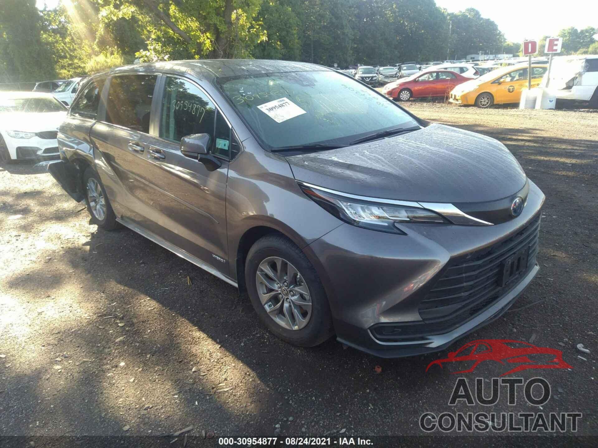 TOYOTA SIENNA 2021 - 5TDKRKEC4MS012314