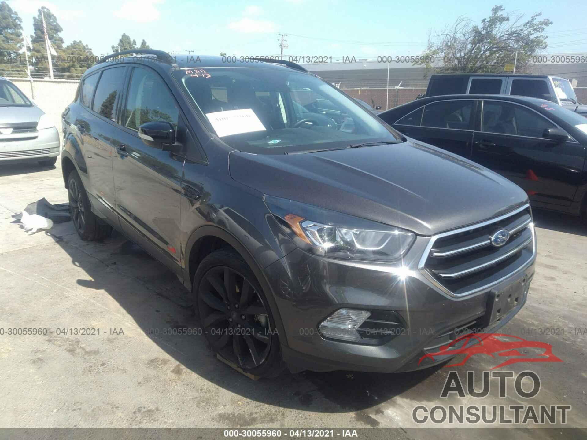 FORD ESCAPE 2017 - 1FMCU0J94HUD20615