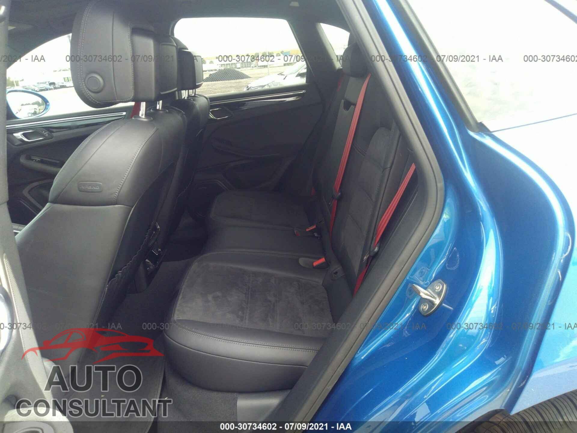 PORSCHE MACAN 2017 - WP1AG2A58HLB51957