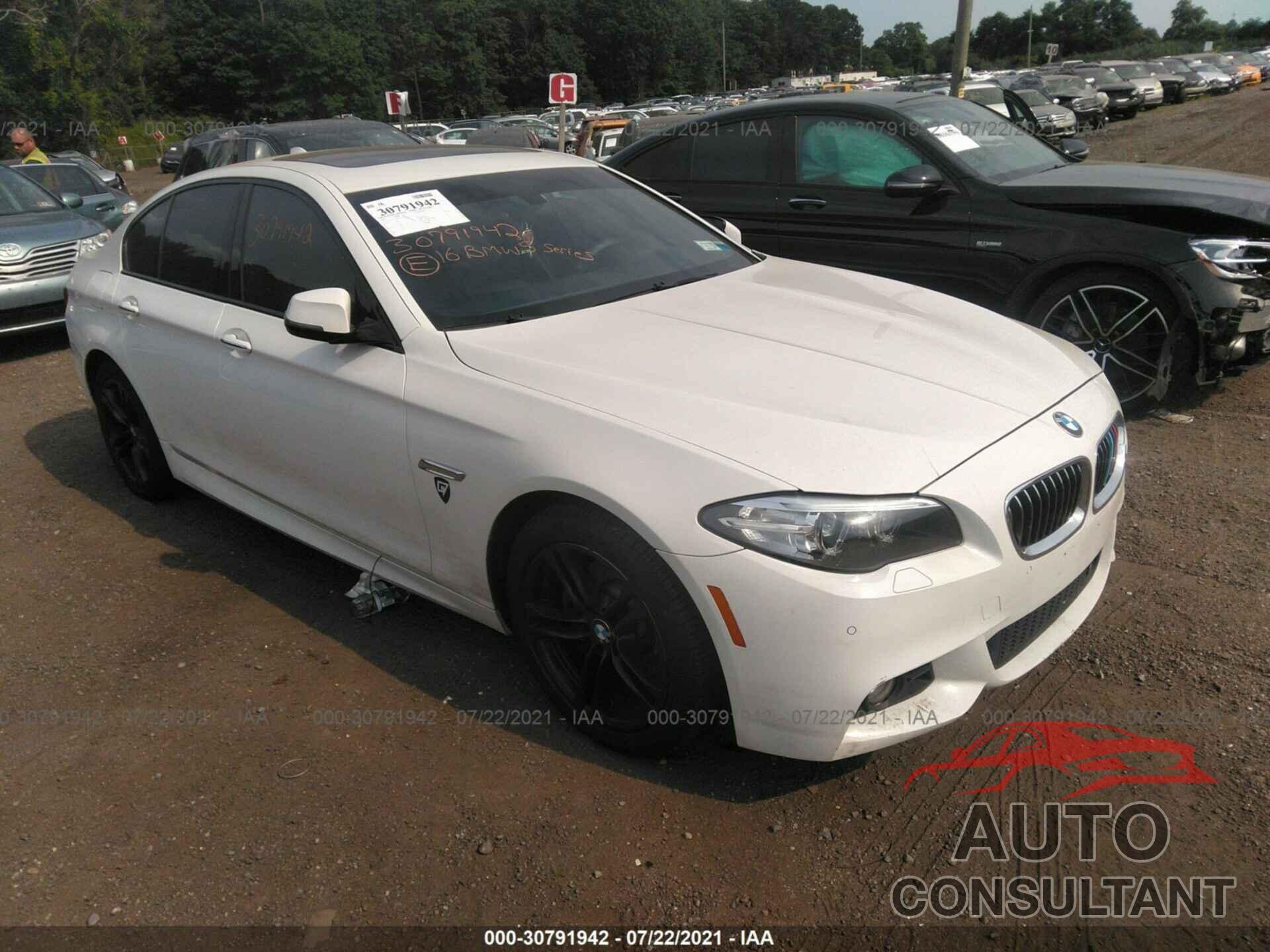 BMW 5 SERIES 2016 - WBA5A7C52GG151598