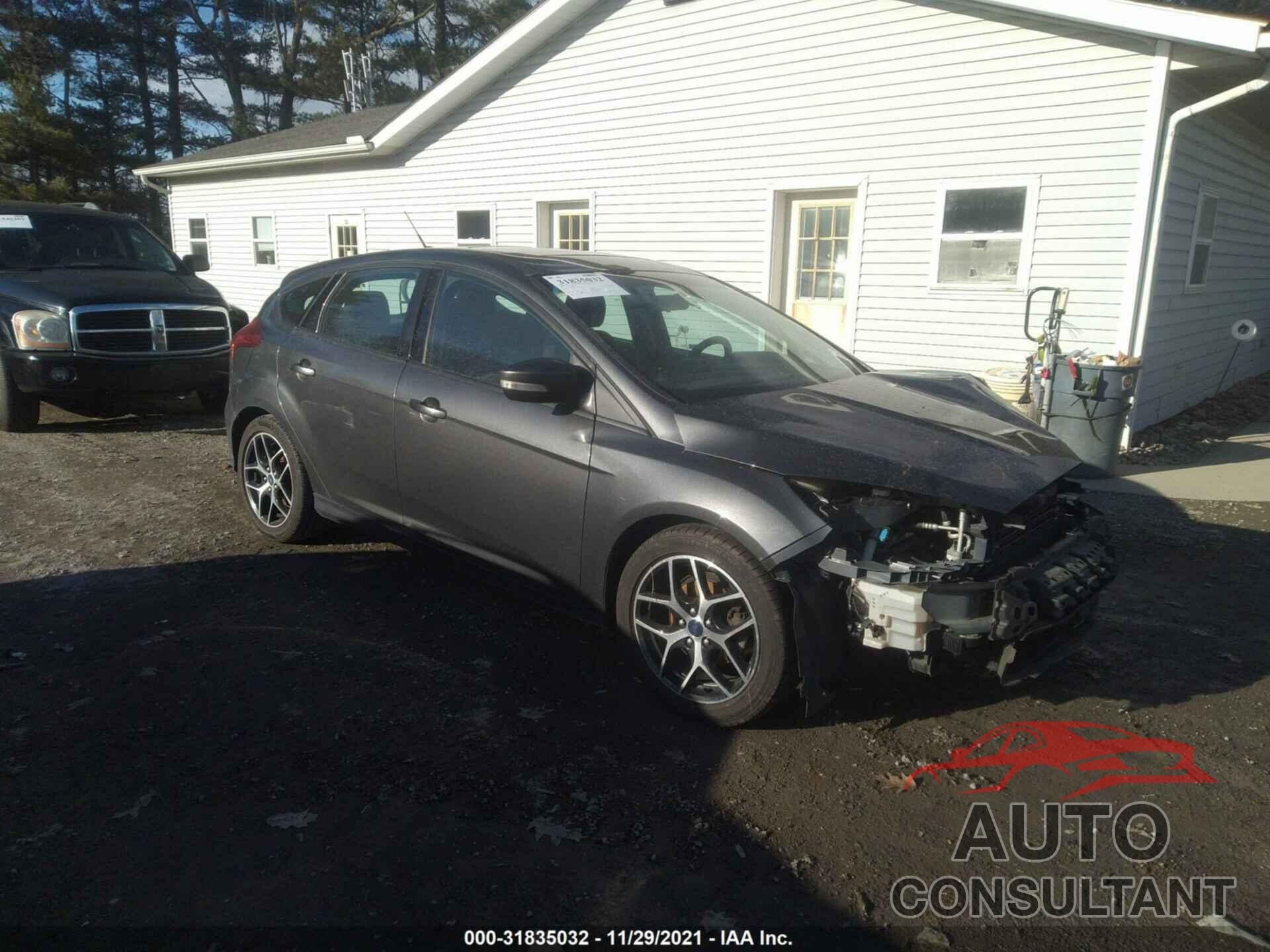 FORD FOCUS 2017 - 1FADP3M28HL213580