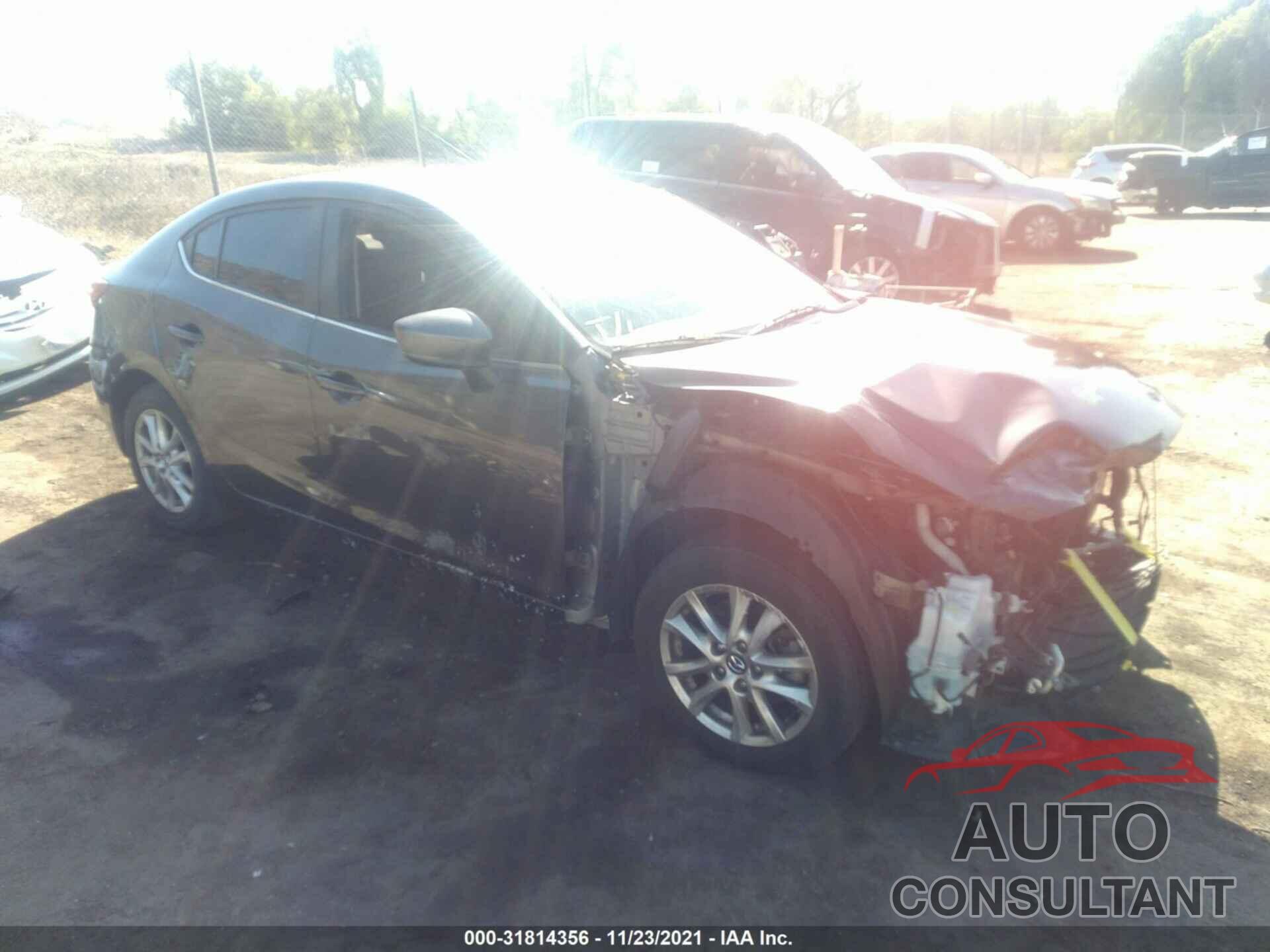 MAZDA MAZDA3 4-DOOR 2018 - 3MZBN1U78JM224118