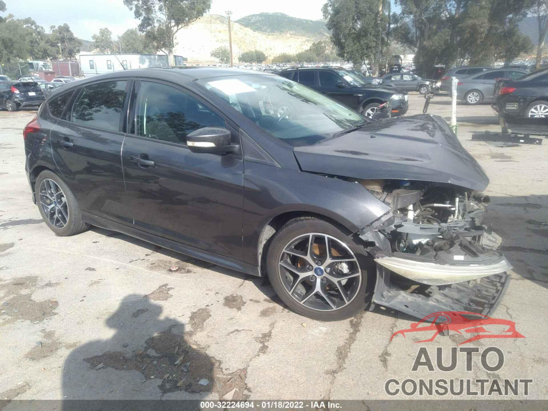 FORD FOCUS 2016 - 1FADP3K28GL203455