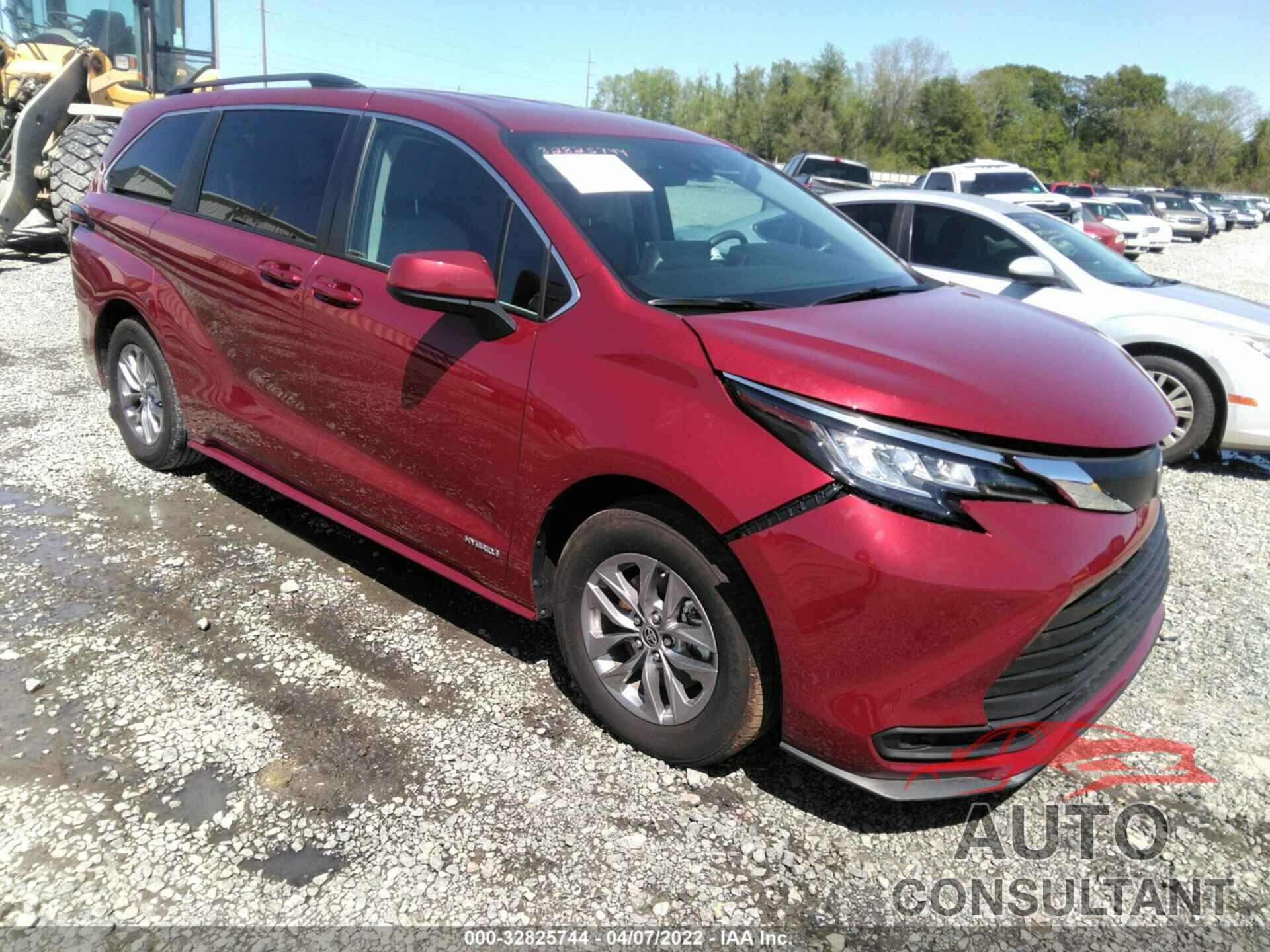 TOYOTA SIENNA 2021 - 5TDKRKEC5MS032216