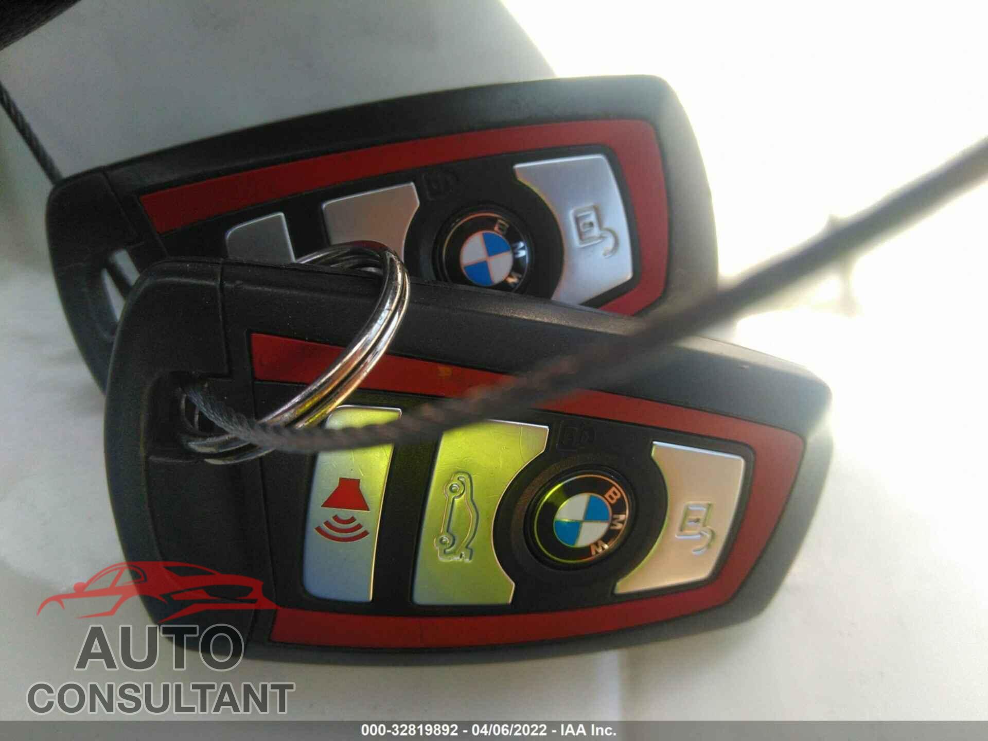 BMW 3 SERIES 2016 - WBA8E9G52GNU28947