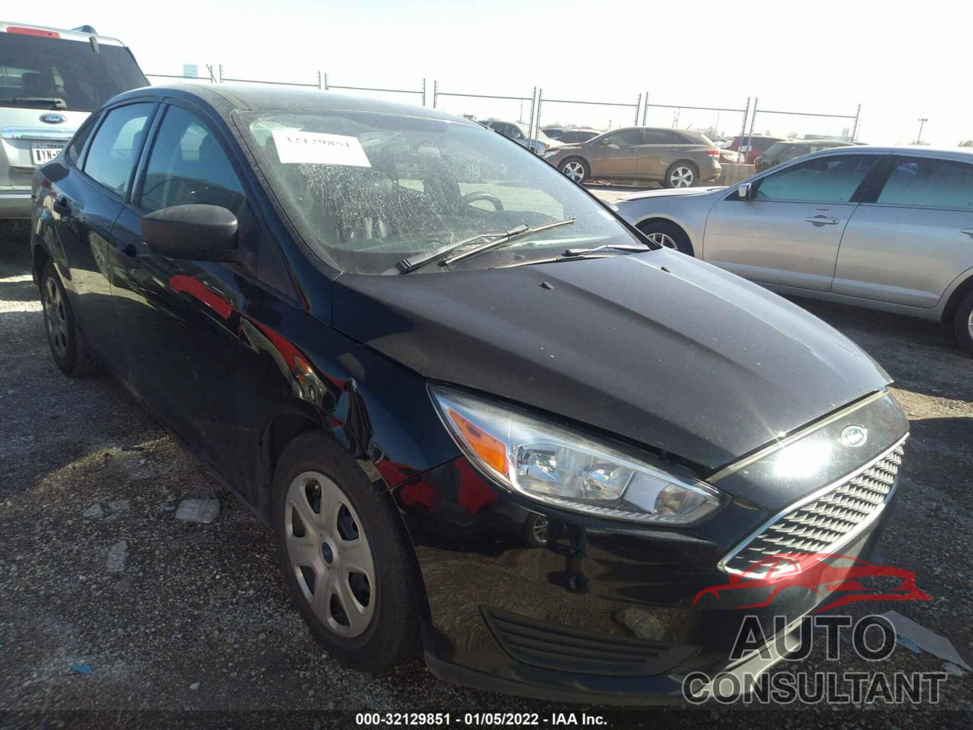 FORD FOCUS 2017 - 1FADP3E20HL341617