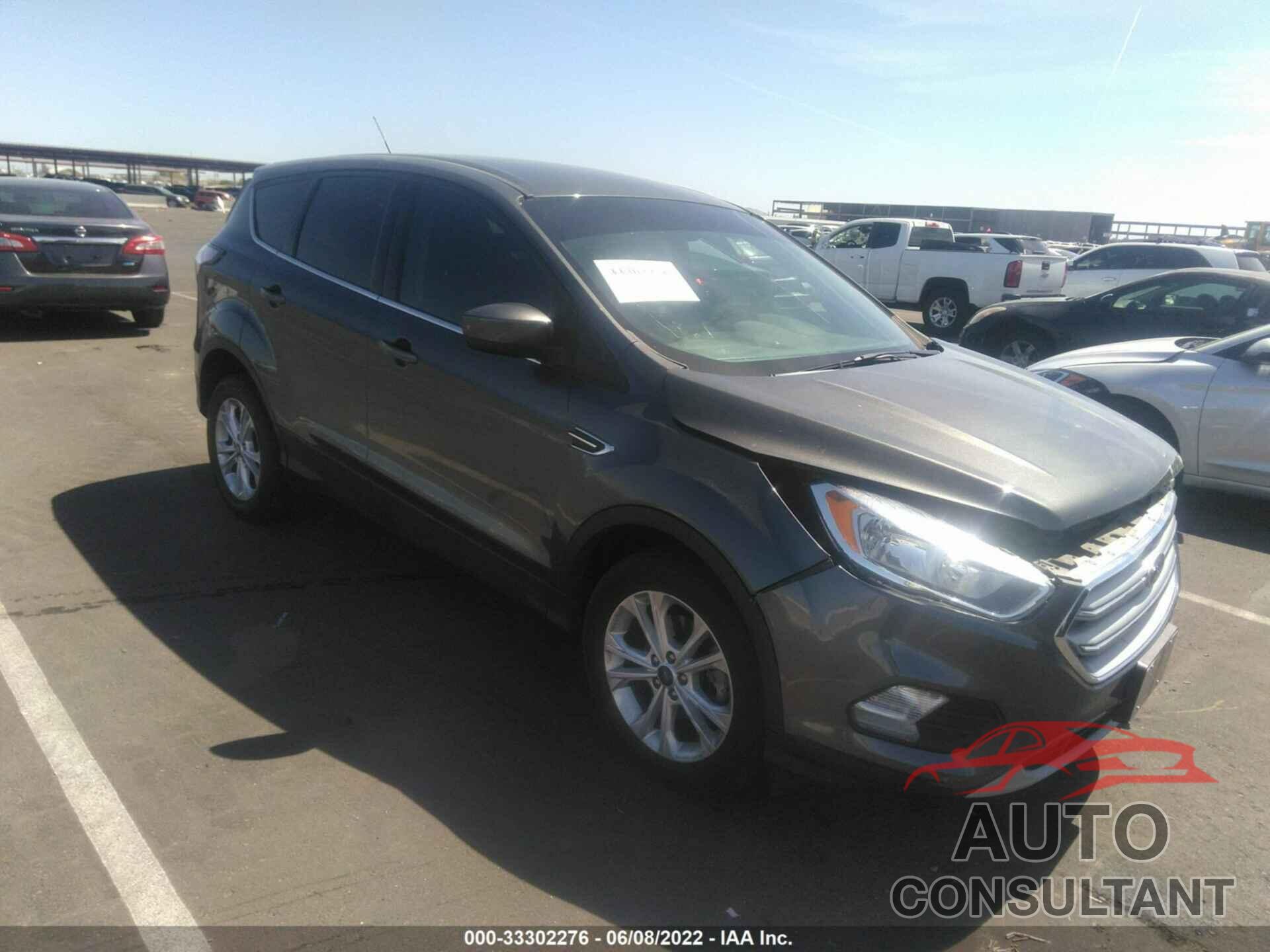 FORD ESCAPE 2017 - 1FMCU0GD5HUE08357