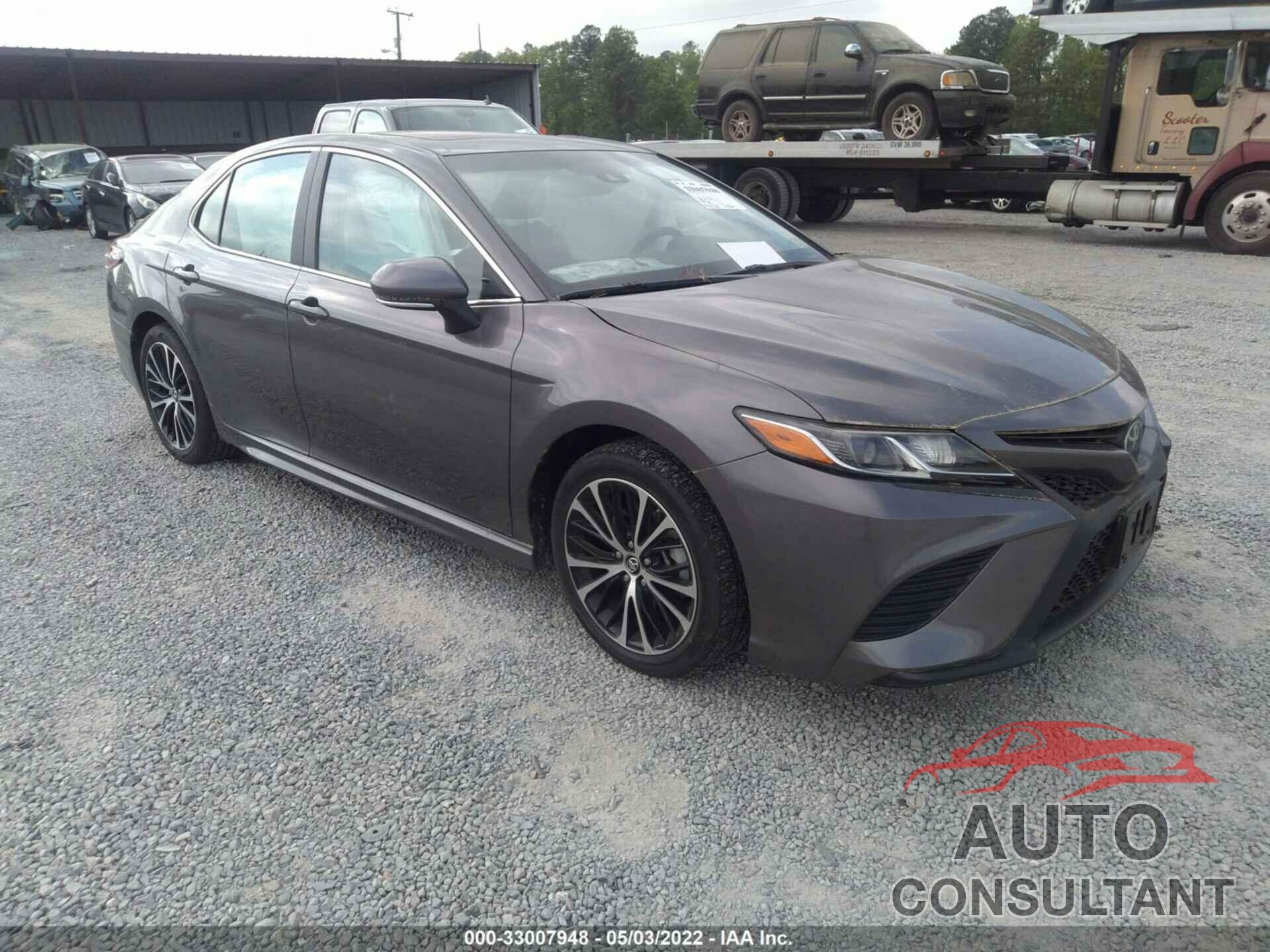 TOYOTA CAMRY 2018 - 4T1B11HK7JU158505