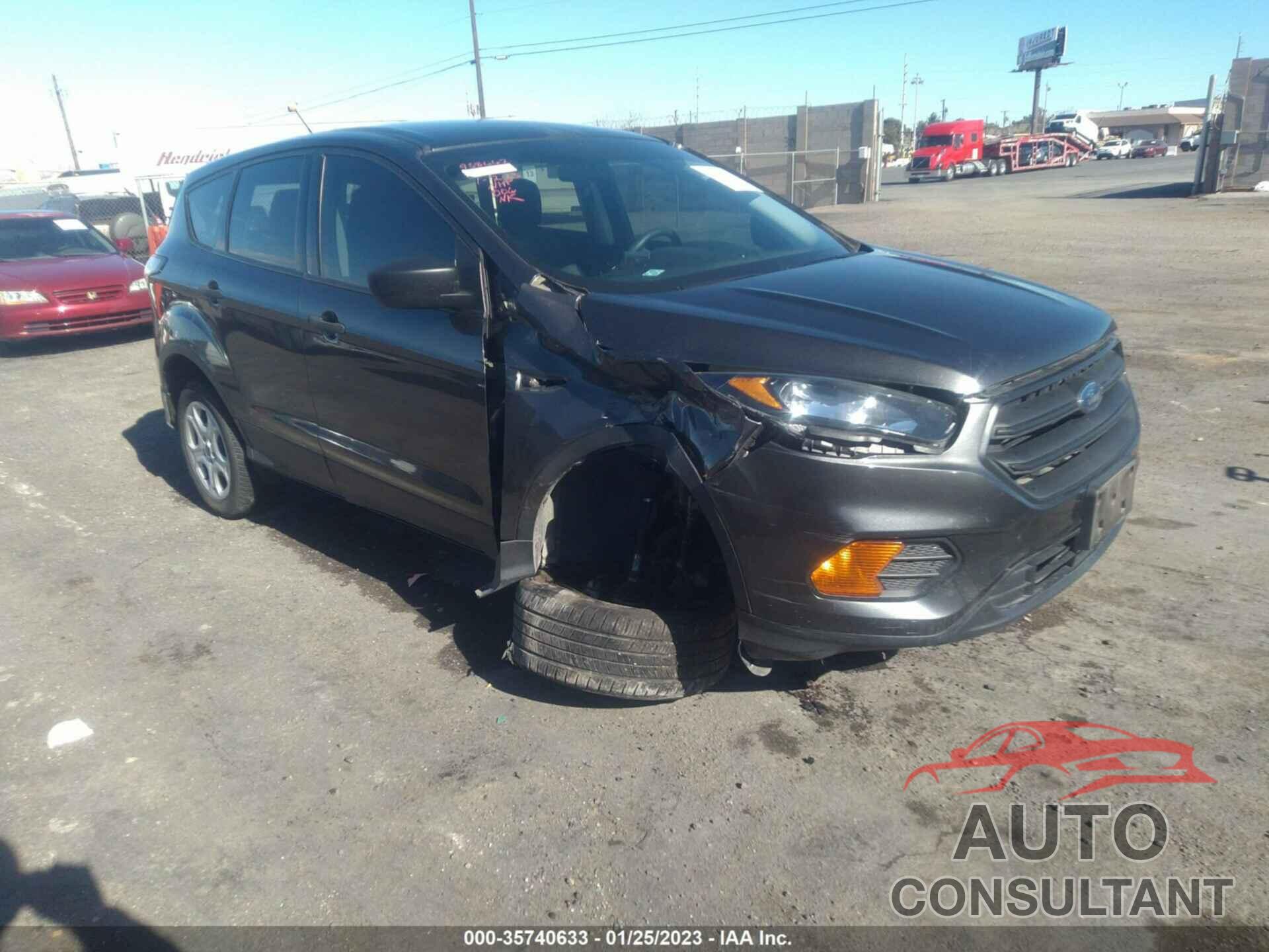 FORD ESCAPE 2018 - 1FMCU0F76JUA92047