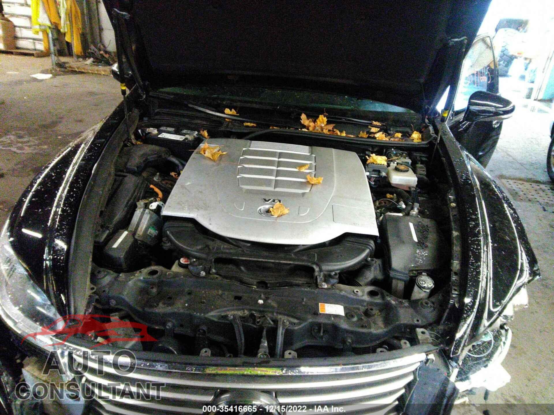 LEXUS LS 2017 - JTHCL5EFXH5028495