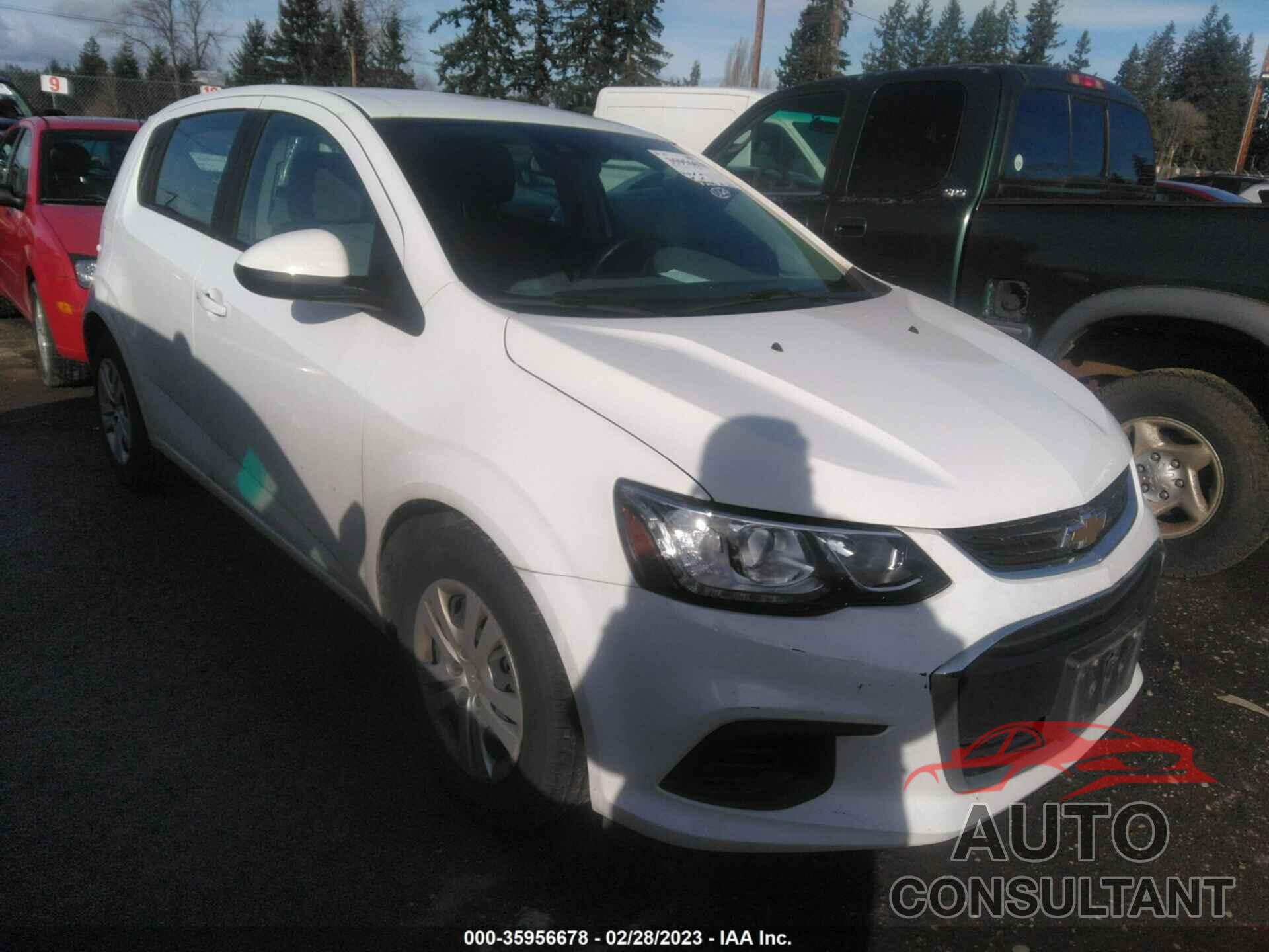 CHEVROLET SONIC 2019 - 1G1JG6SB4K4138355