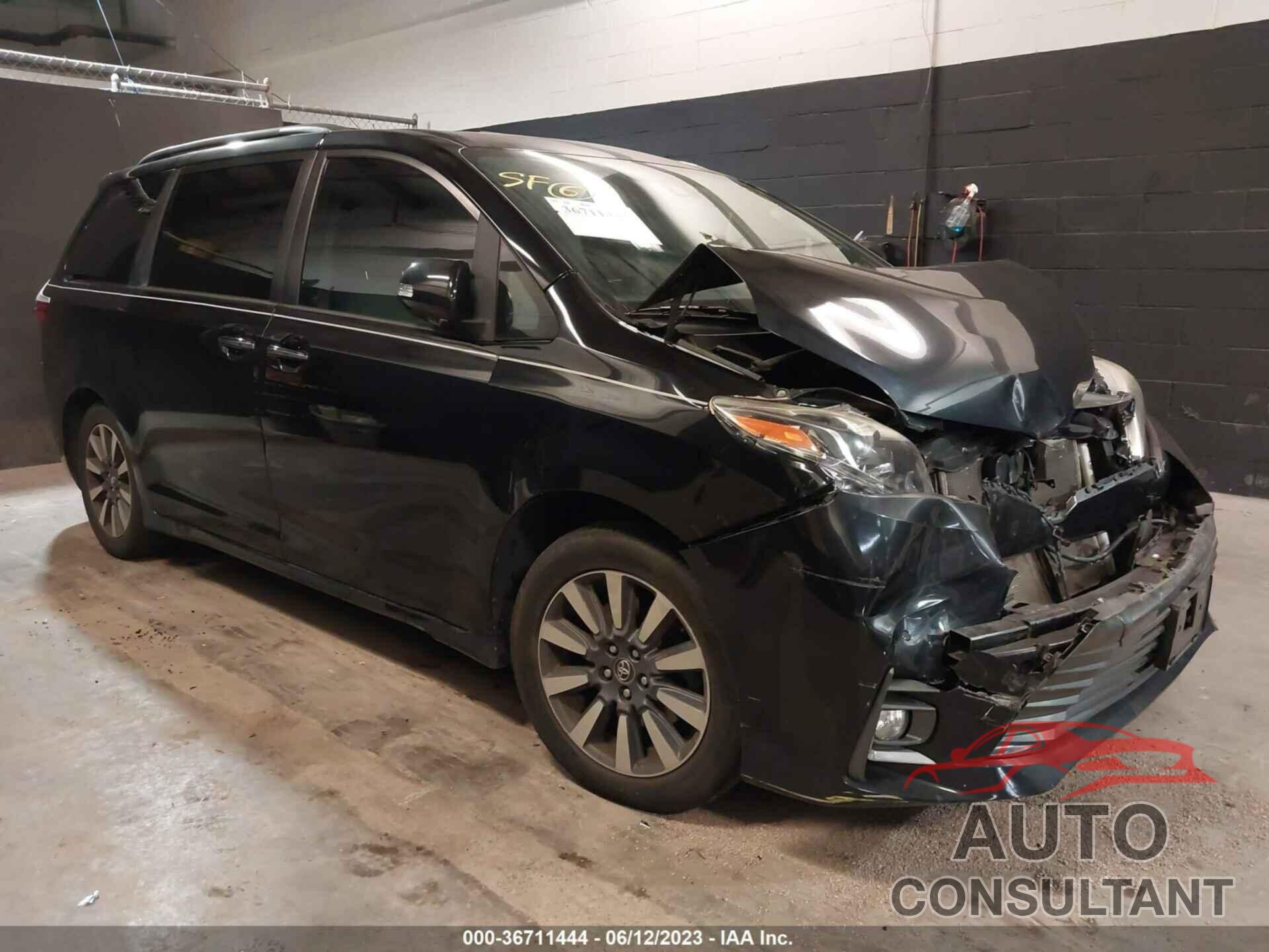 TOYOTA SIENNA 2019 - 5TDYZ3DC6KS969509