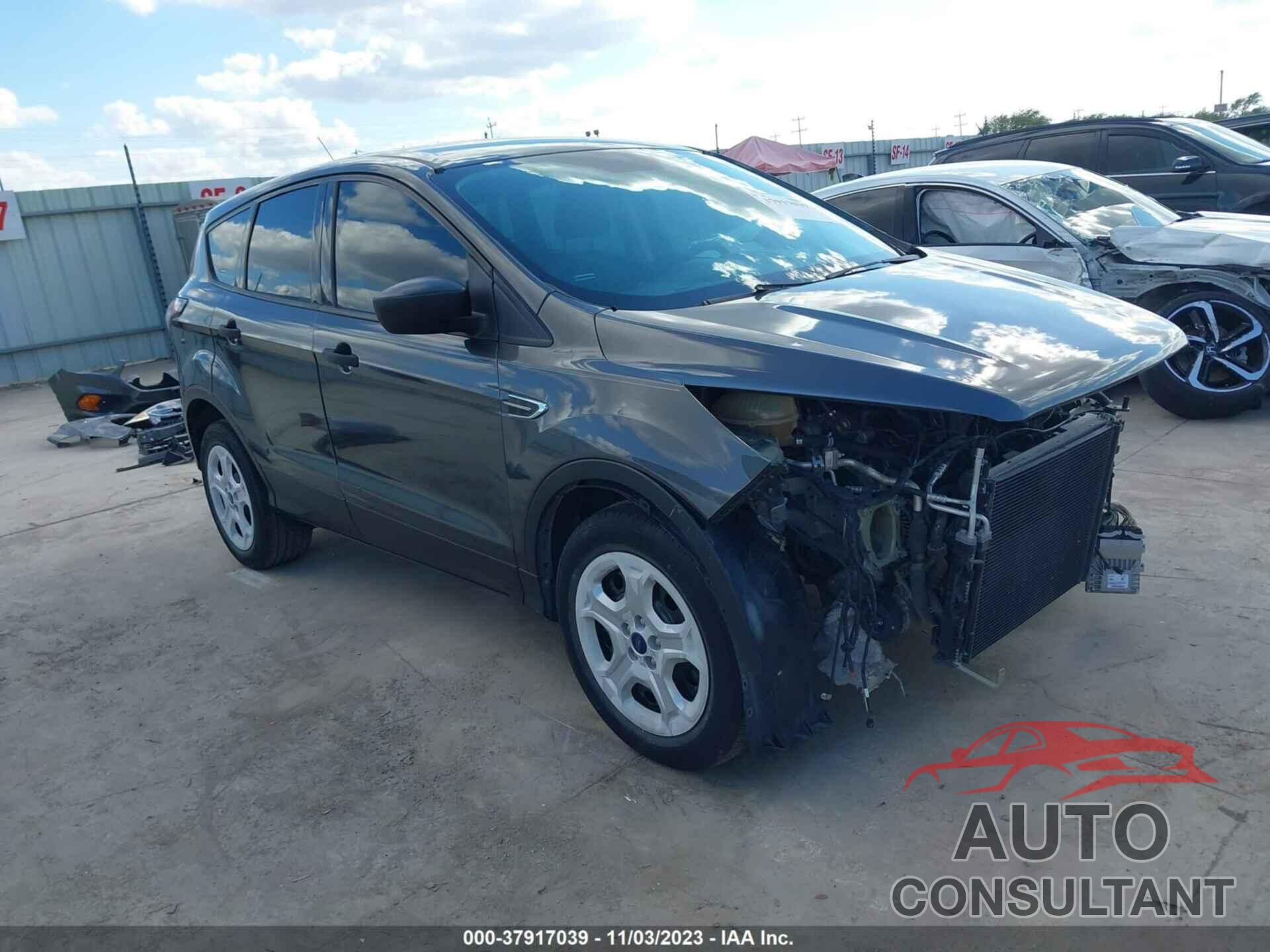 FORD ESCAPE 2017 - 1FMCU0F70HUE07936