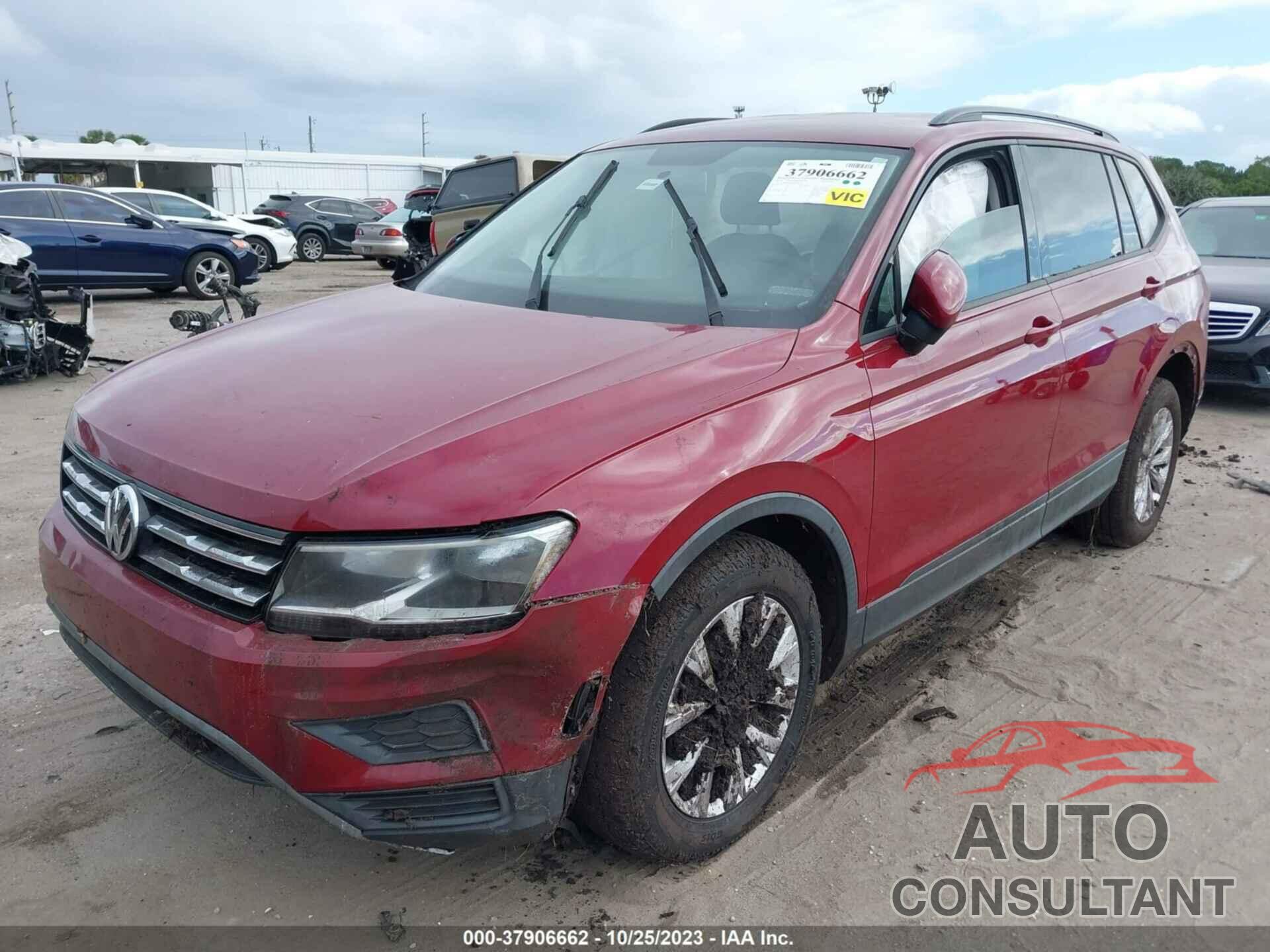 VOLKSWAGEN TIGUAN 2018 - 3VV1B7AXXJM122612